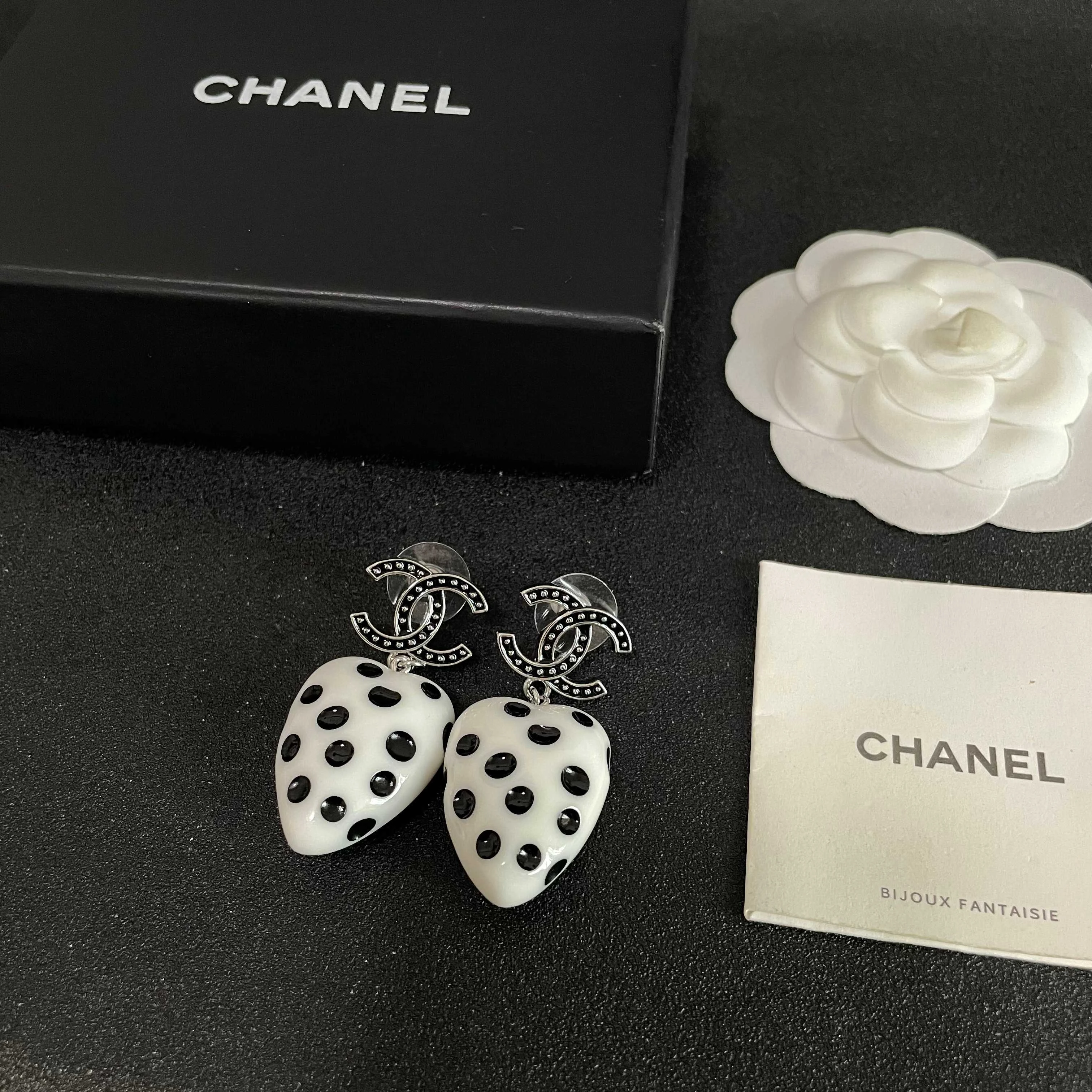 Chanel Earring