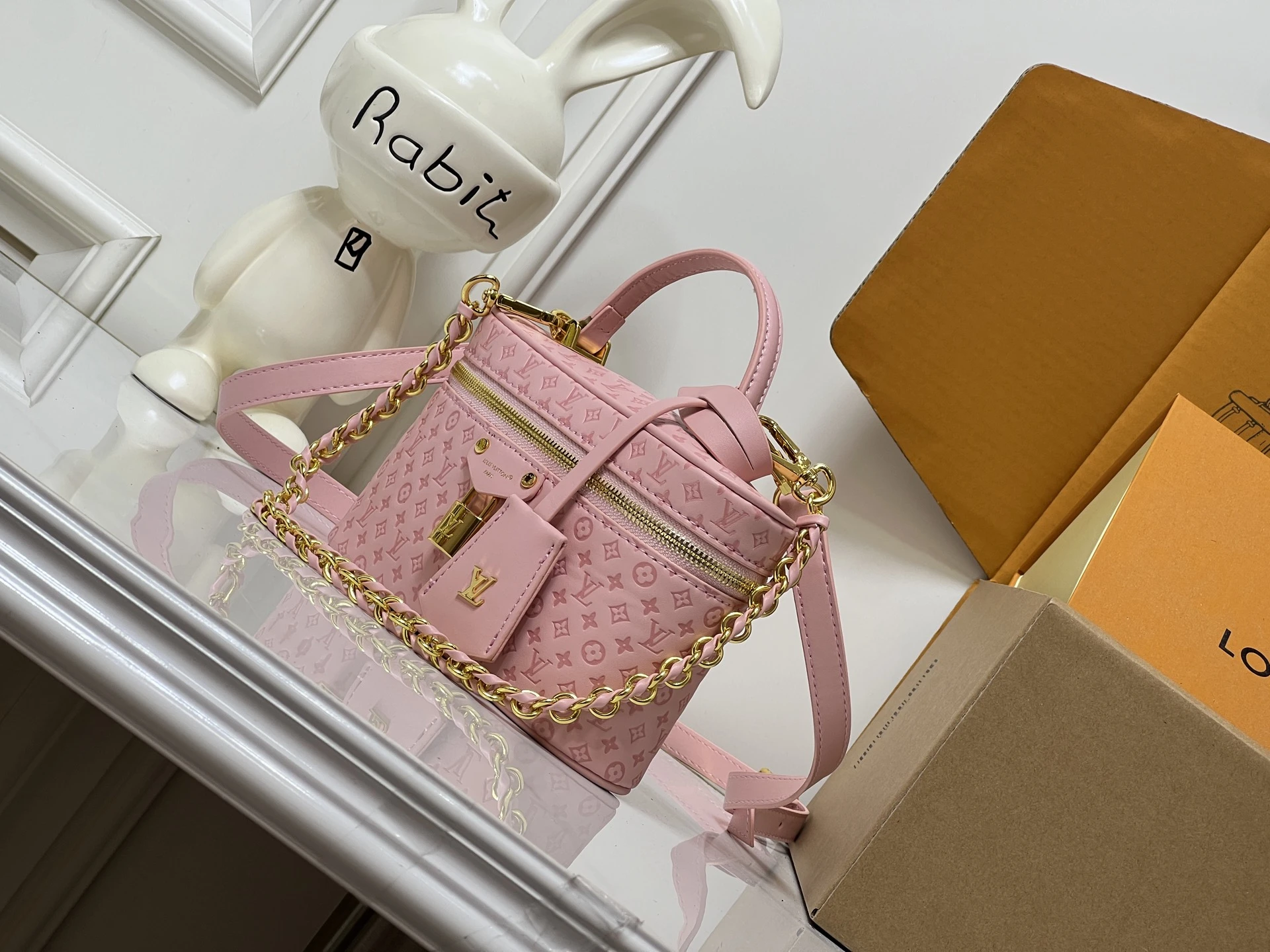 LV Vanity Chain Pouch