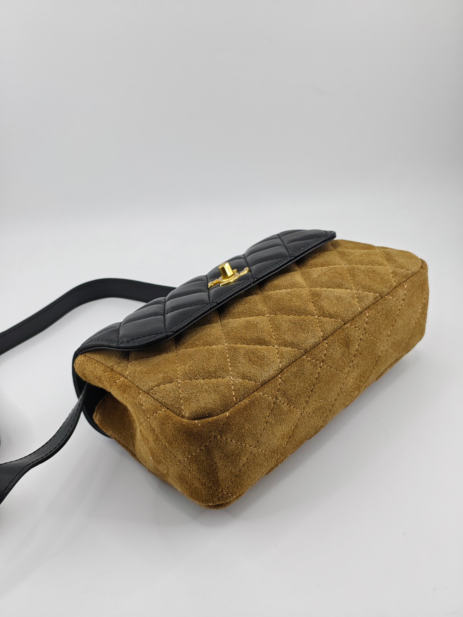 Chanel 25a Crossbody Bag