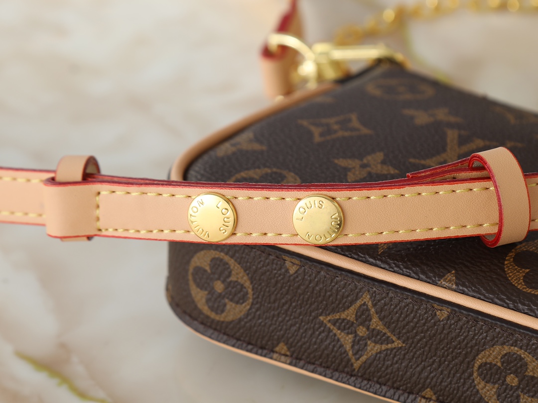 LV Easy Pouch
