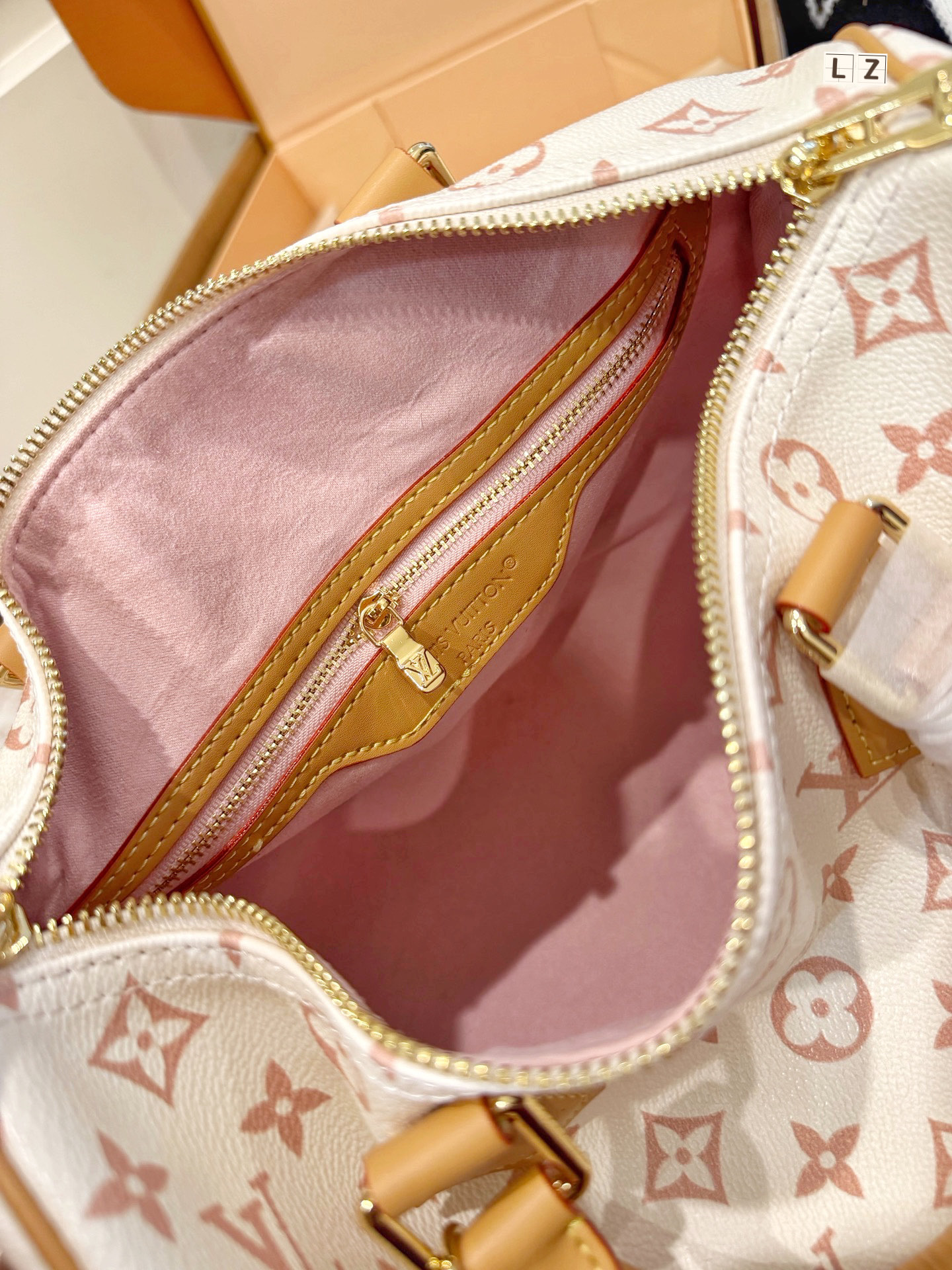 LV Keepall Bandouliere 30
