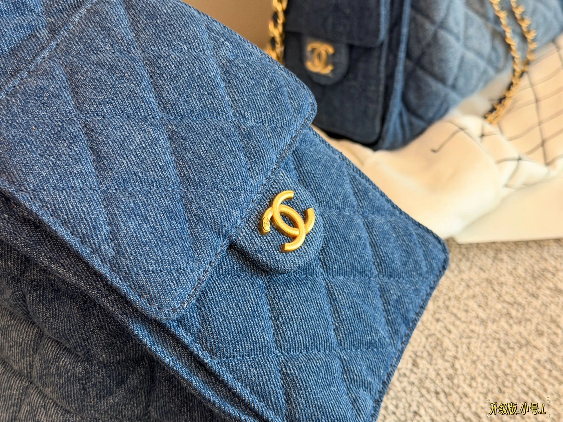 Chanel 25C hobo bag