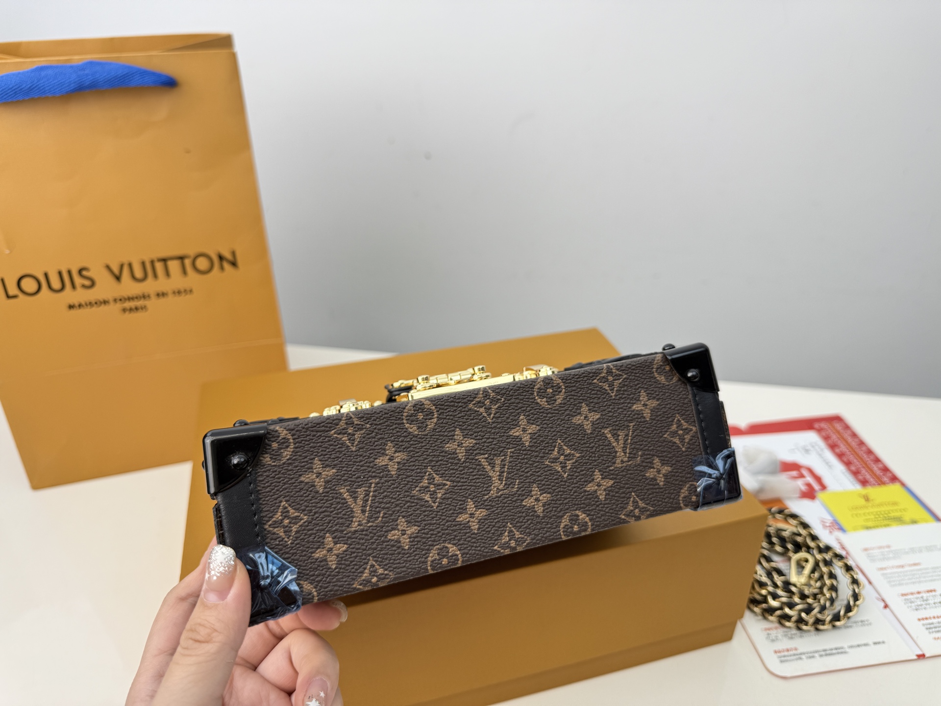 LV SOFT TRUNK
