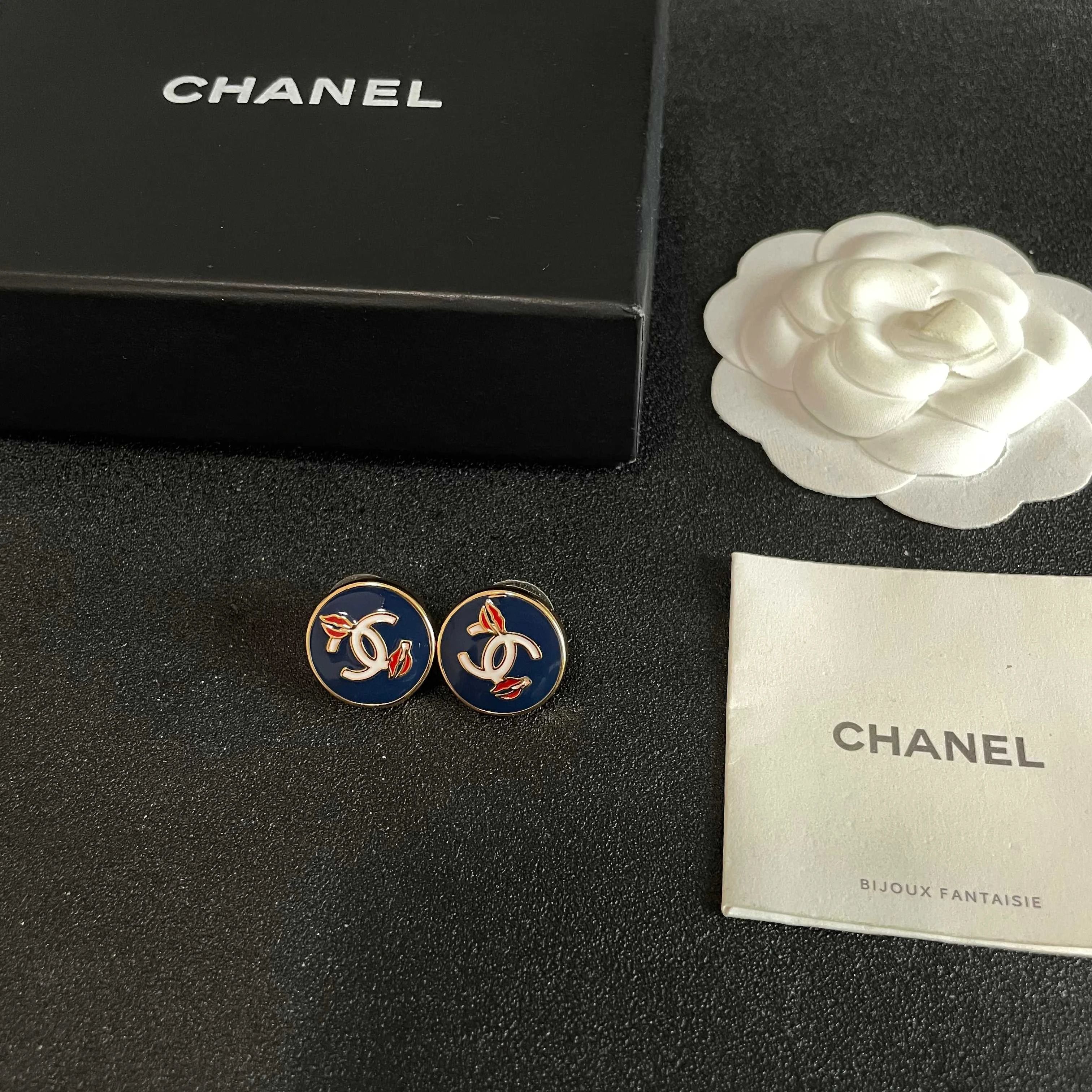 Chanel Earring