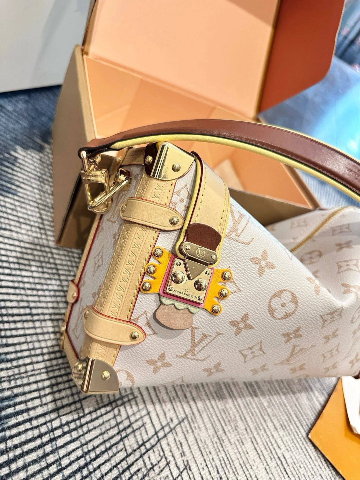 LV Side Trunk