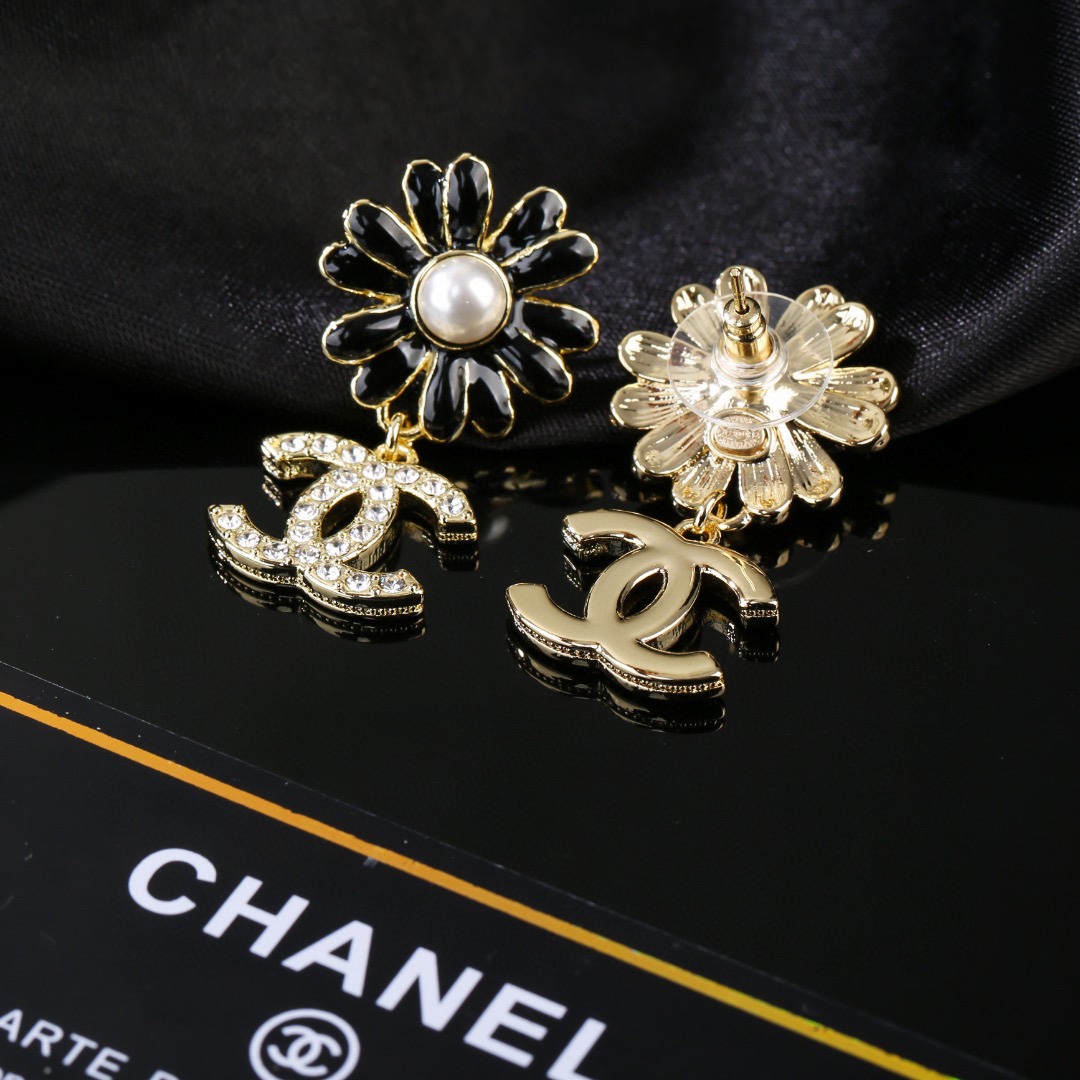 Chanel Earring