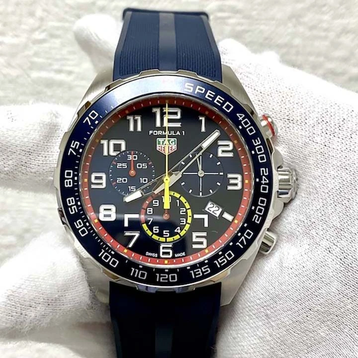 TAG HEUER FORMULA 1 X RED BULL RACING Quartz Chronograph - Diameter 43 mm CAZ101AL.FT8052