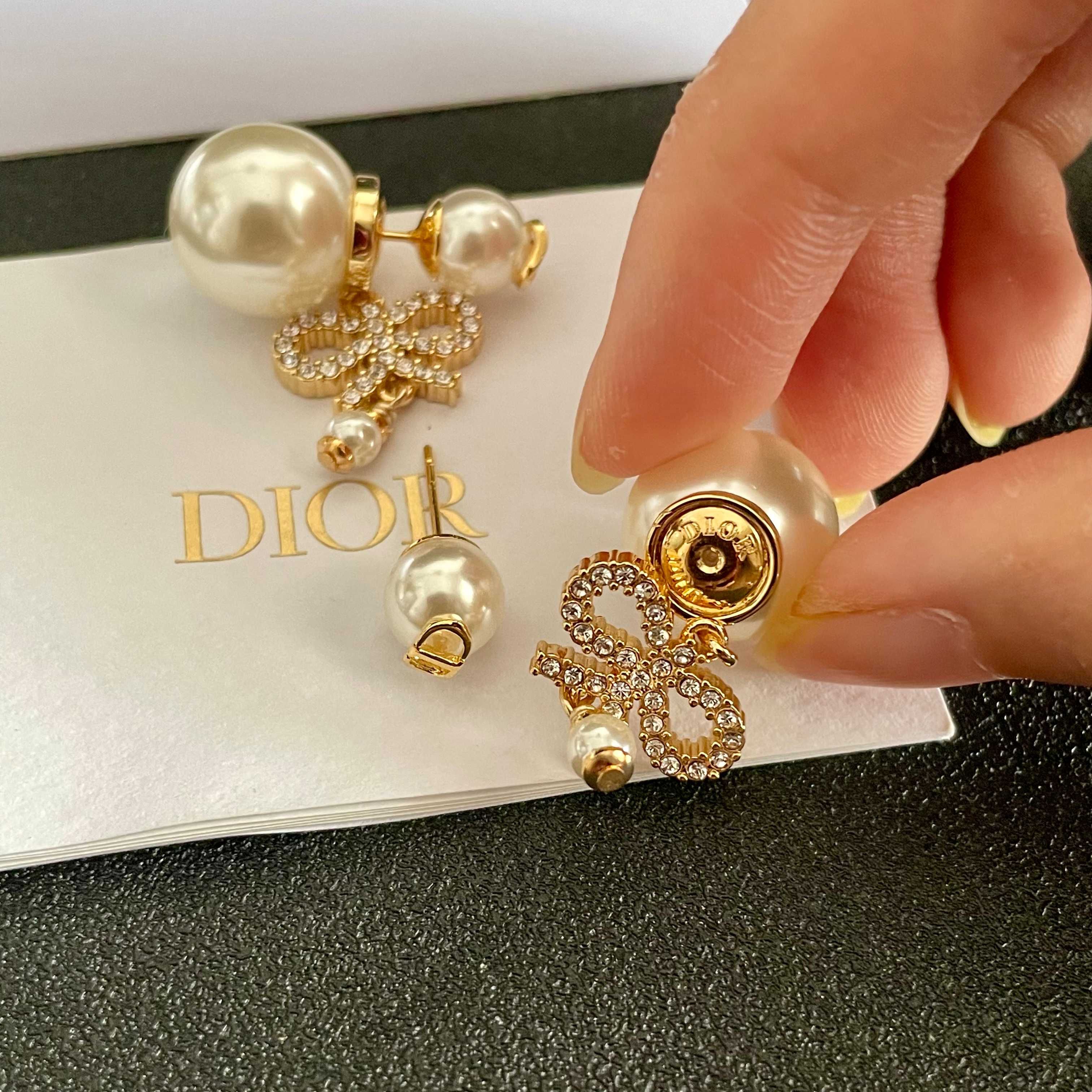 DIOR EARRING 65