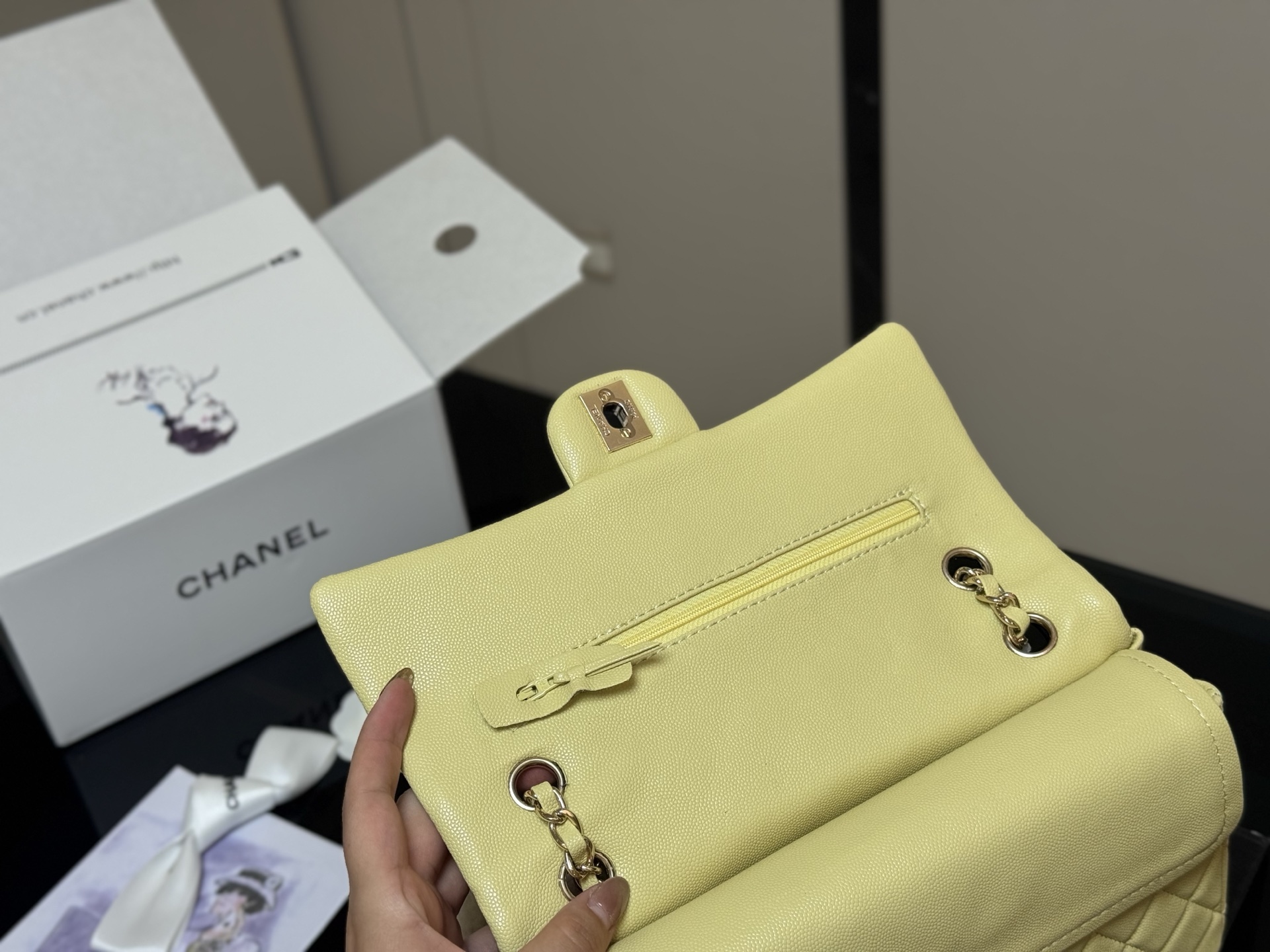 Chanel cf chain bag 25cm