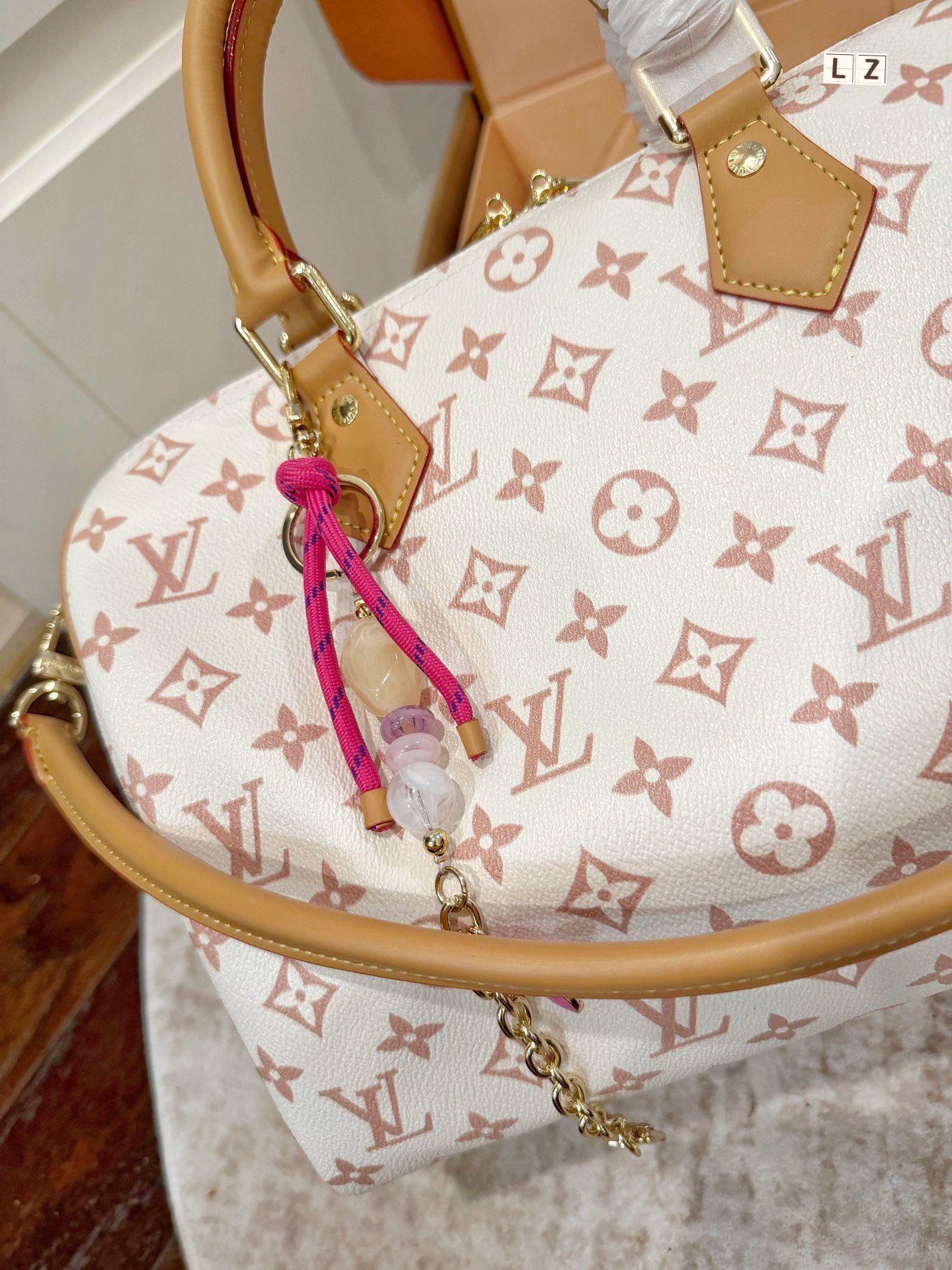 LV Keepall Bandouliere 30