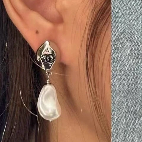 Chanel Earring