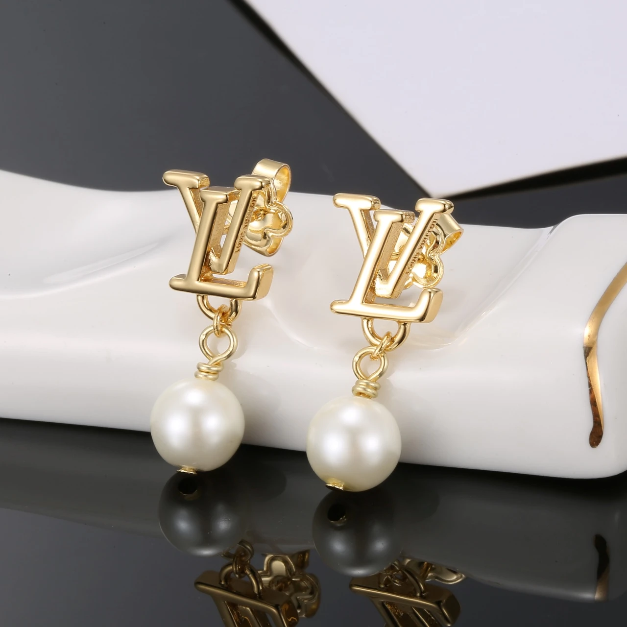 LV Earring