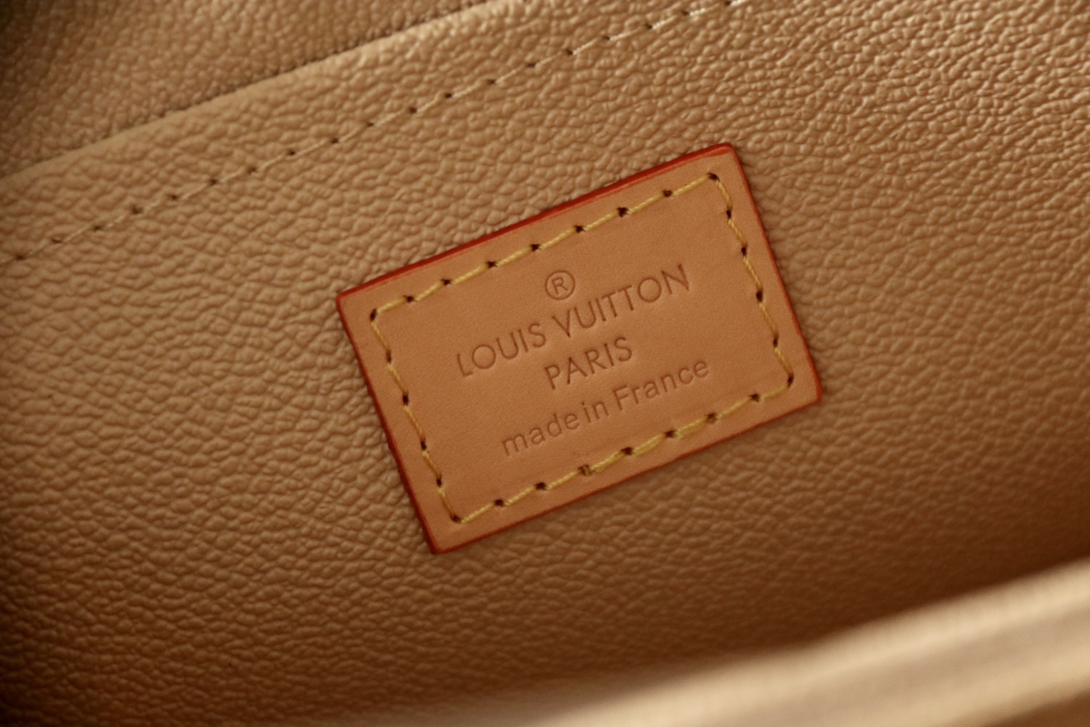 LV TOILETRY BAG