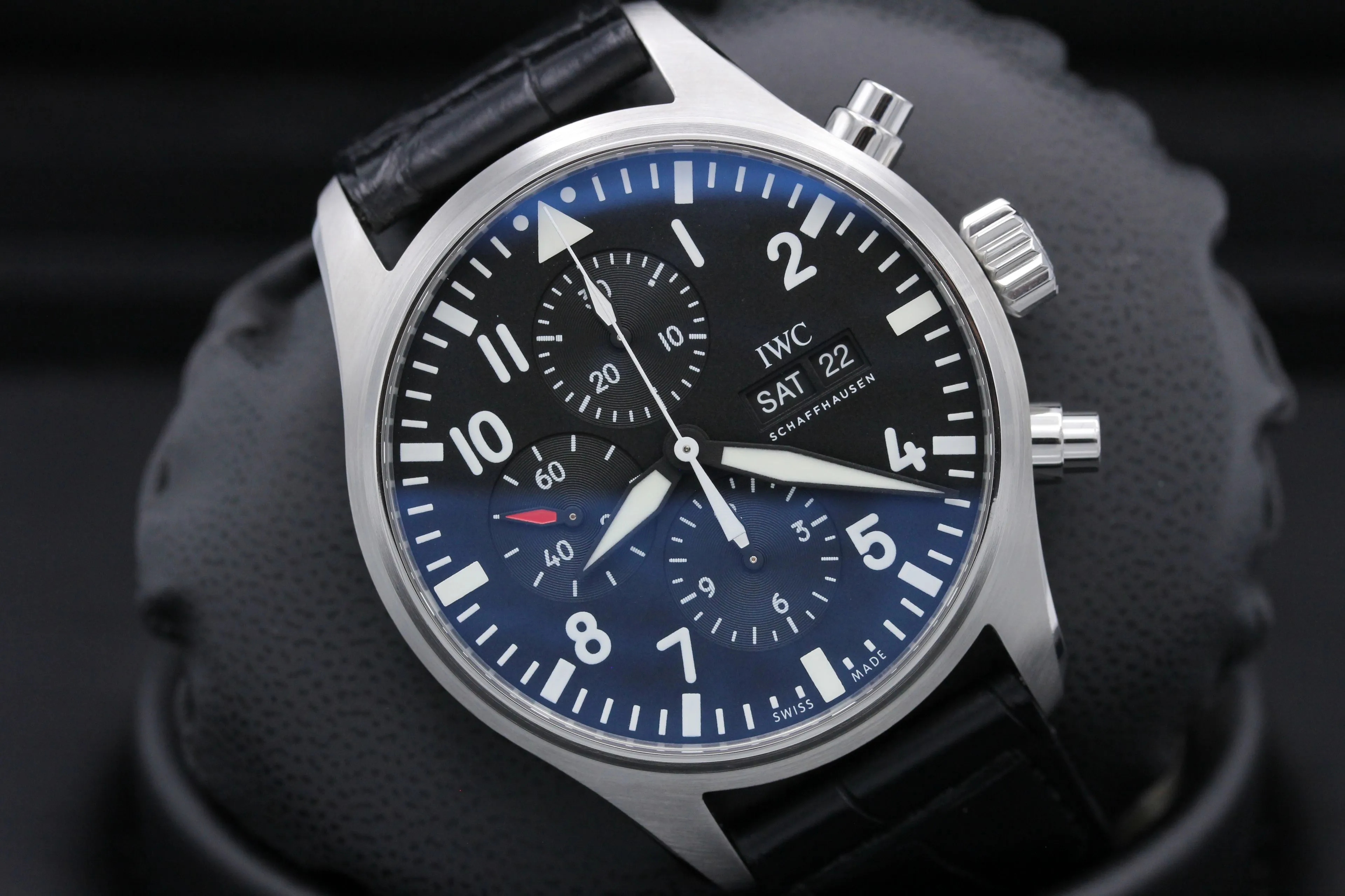 IWC pilot series IW377709 watch