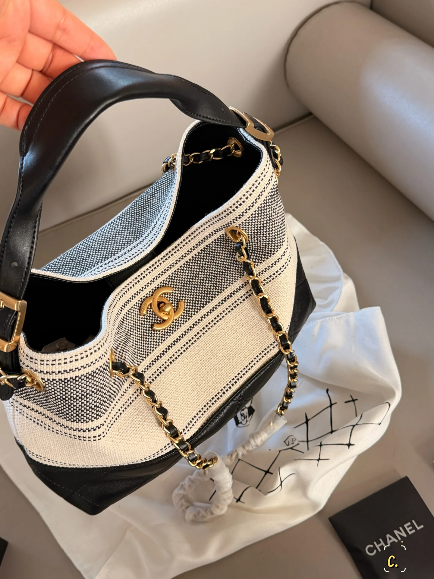 Chanel 25A Chain Bag