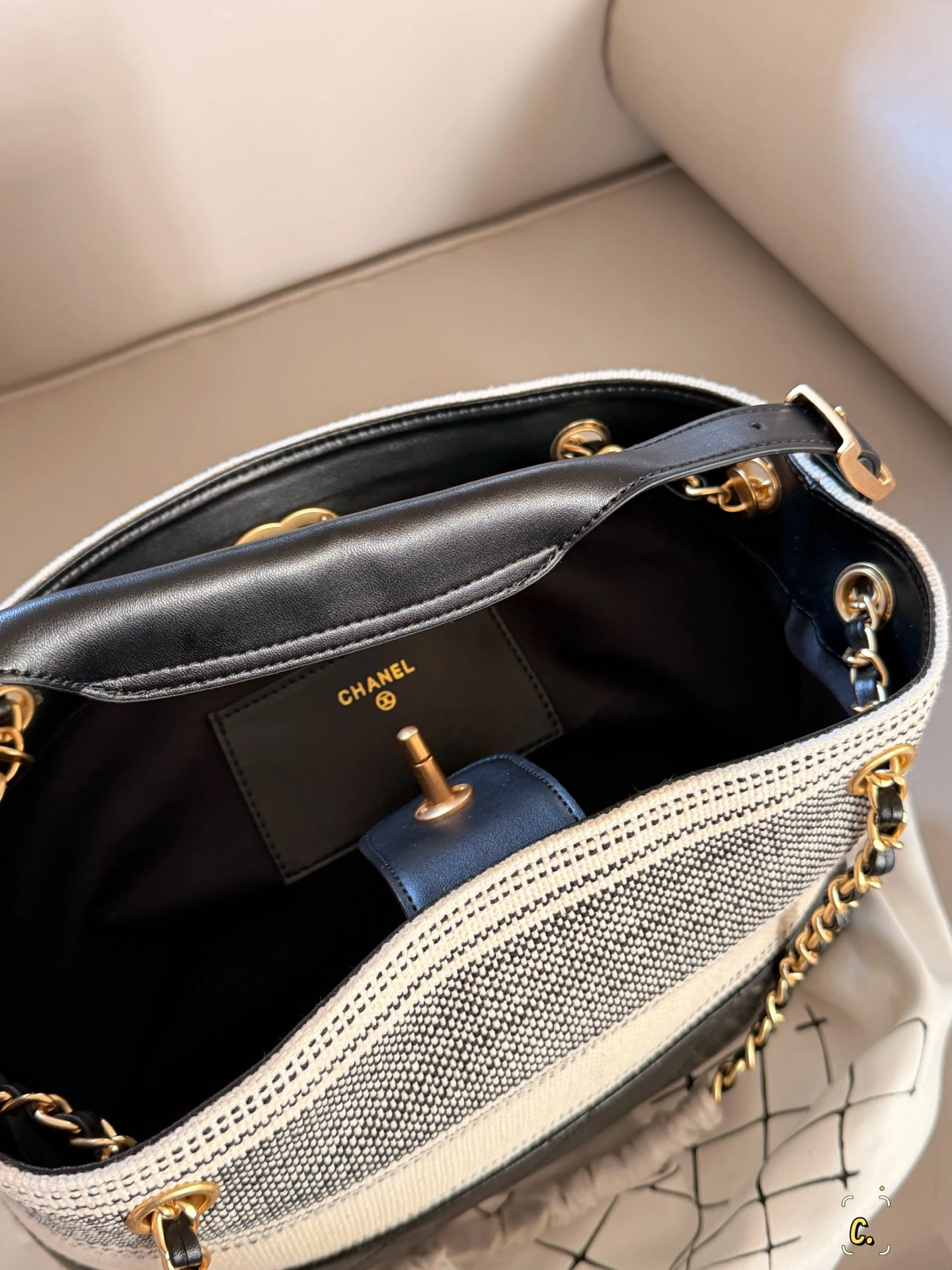 Chanel 25A Chain Bag