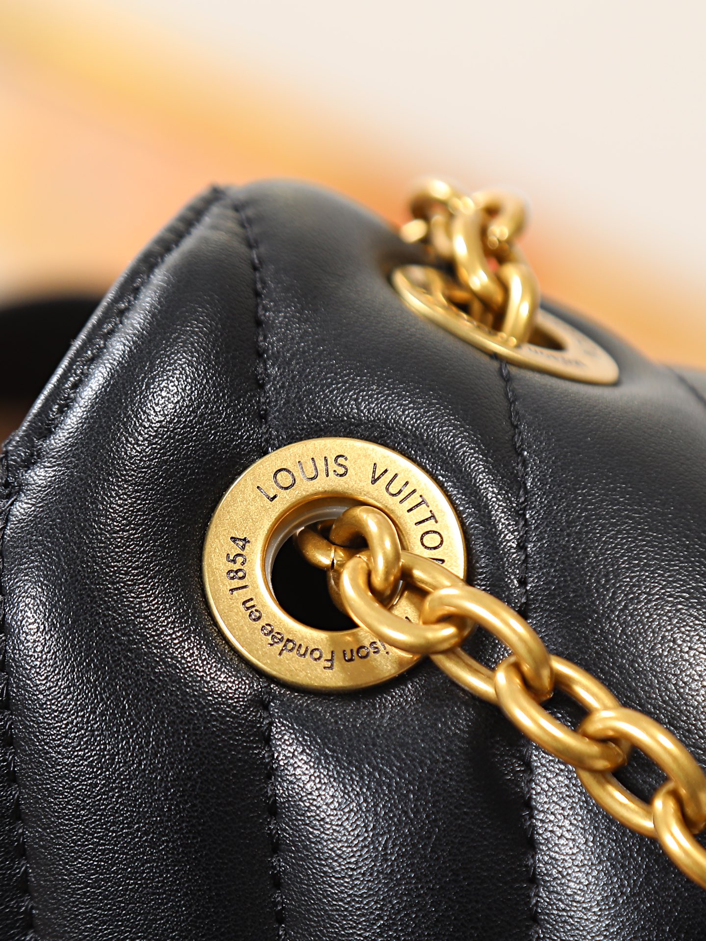 LV NEW WAVE
