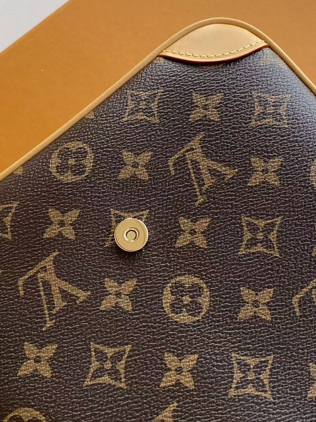 Diane Shoulder Bag