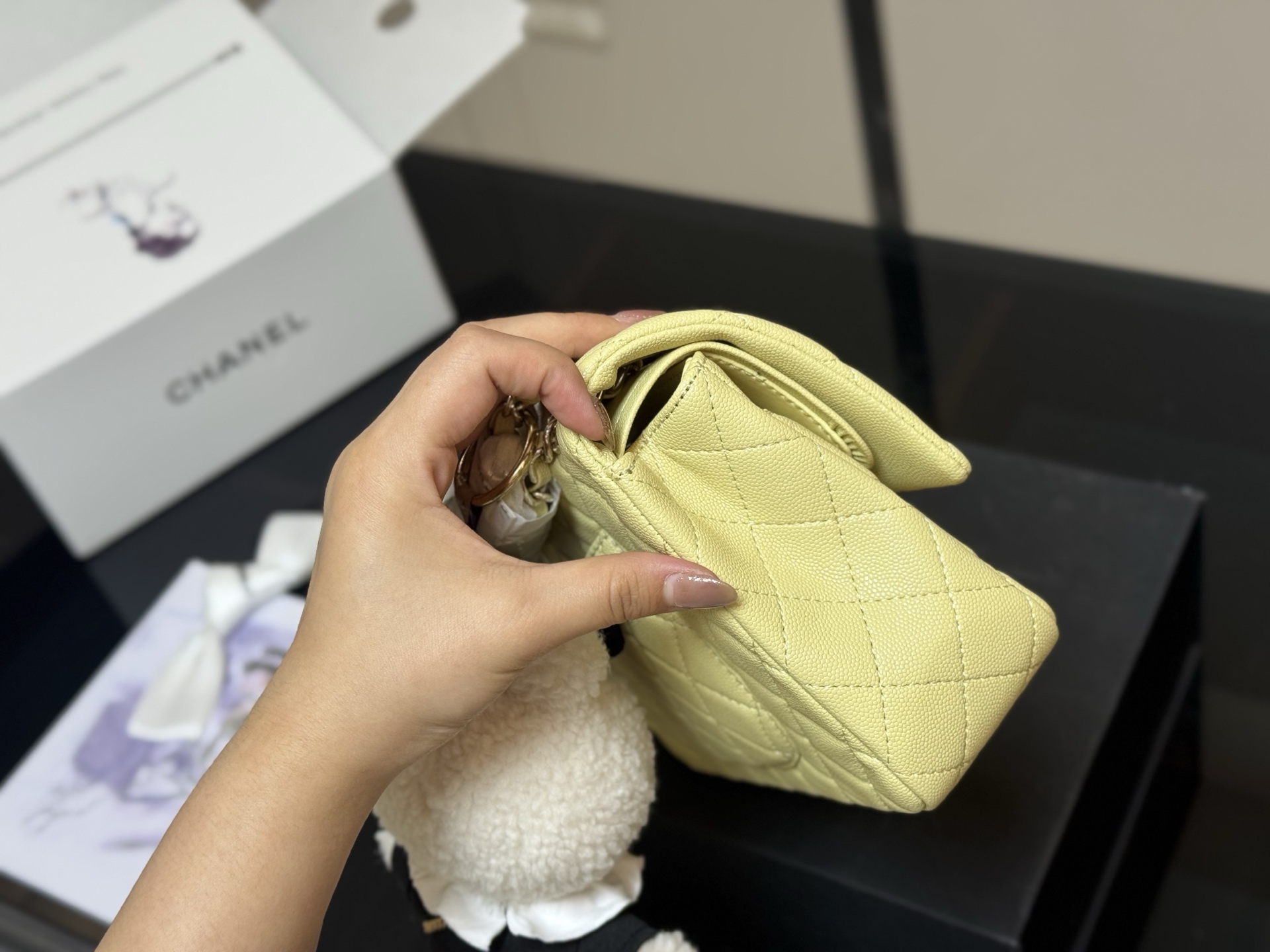 Chanel cf chain bag 25cm
