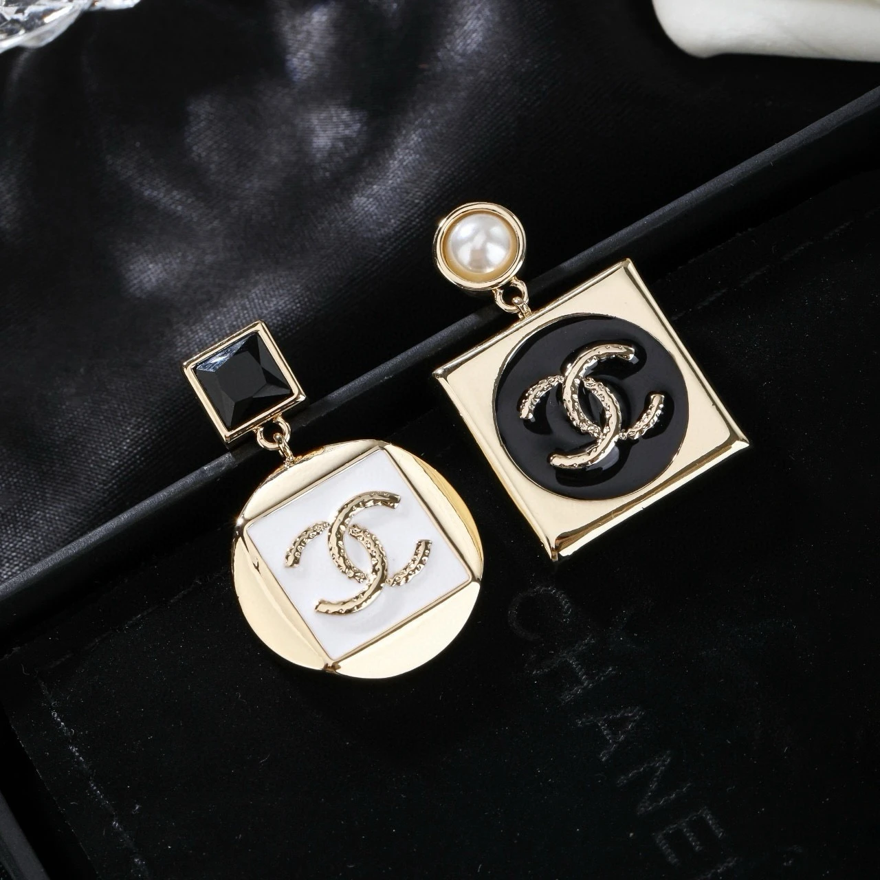 Chanel Earring