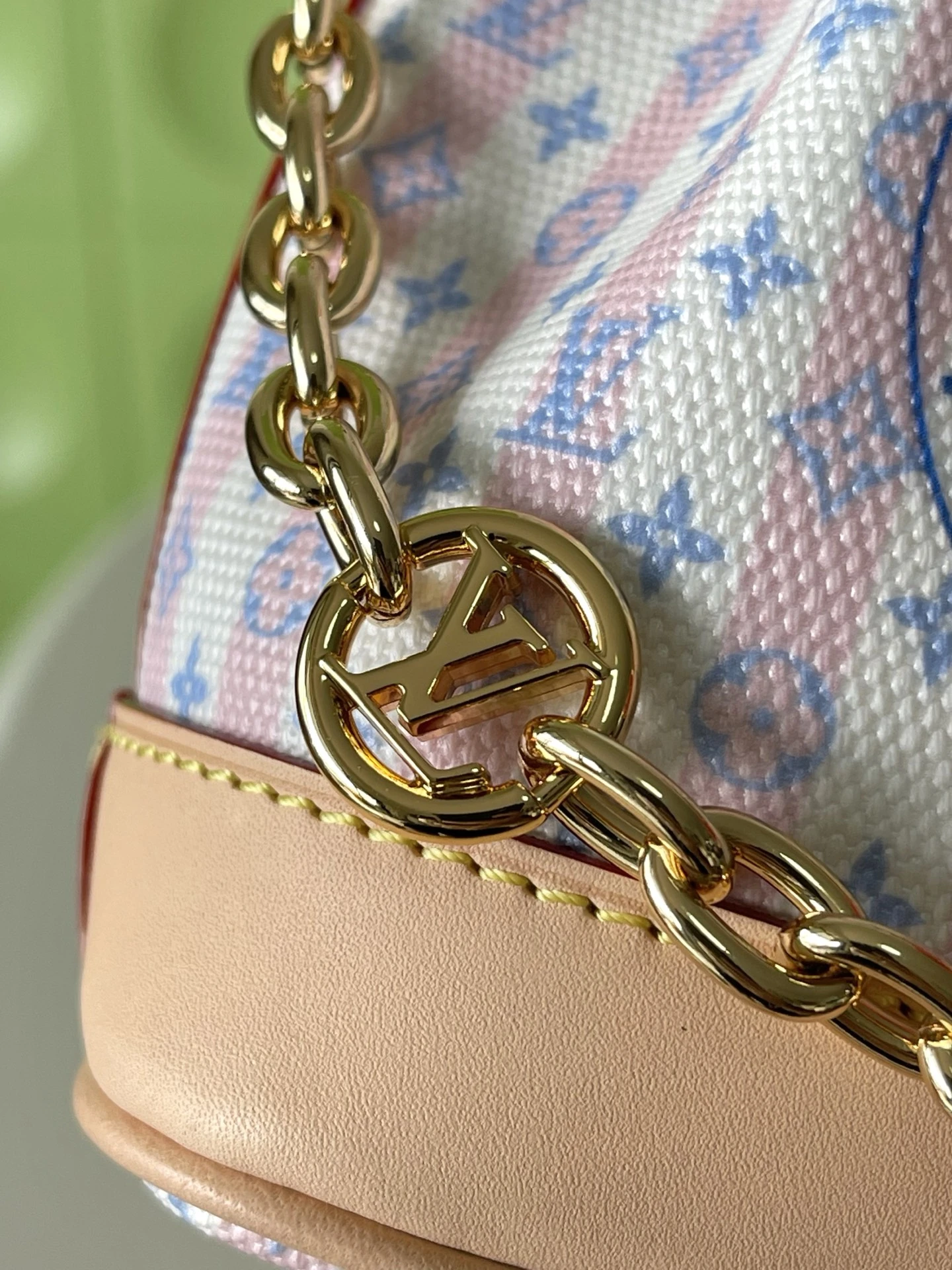 Nano Noé Bucket Bag