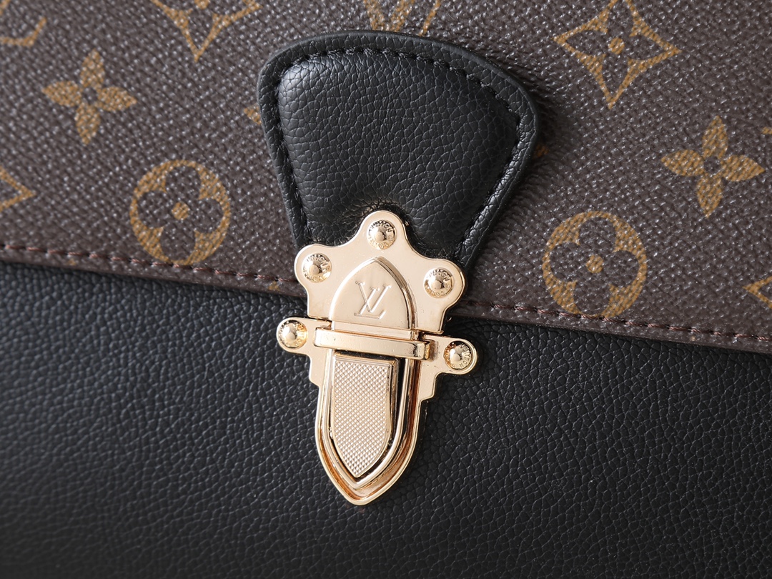 LV Victoire Chain Bag