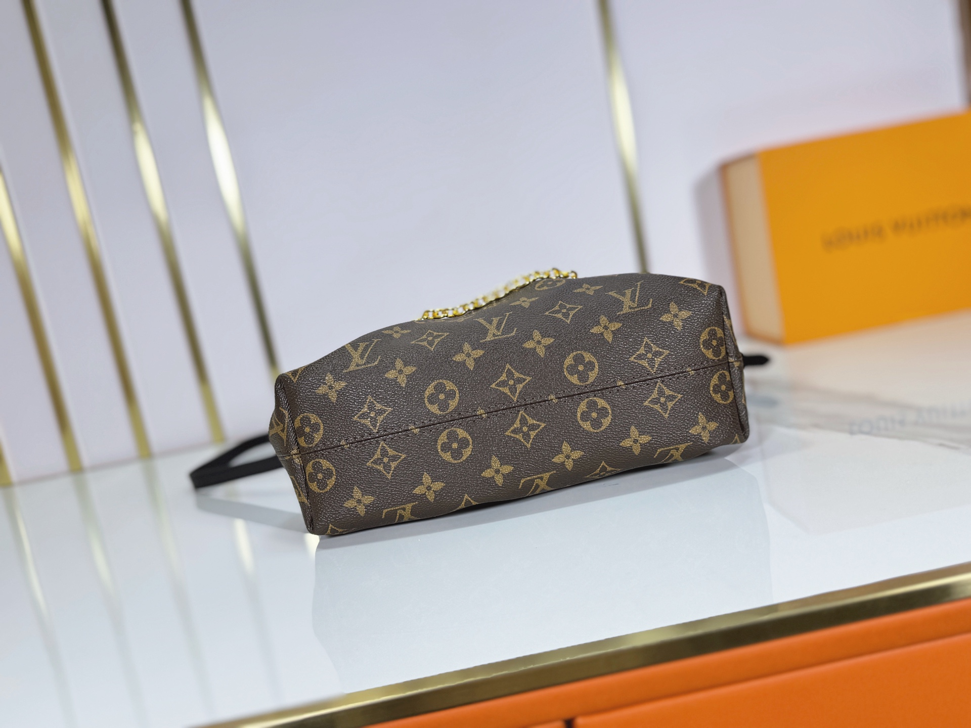 2026 Cruise POCHETTE SLING