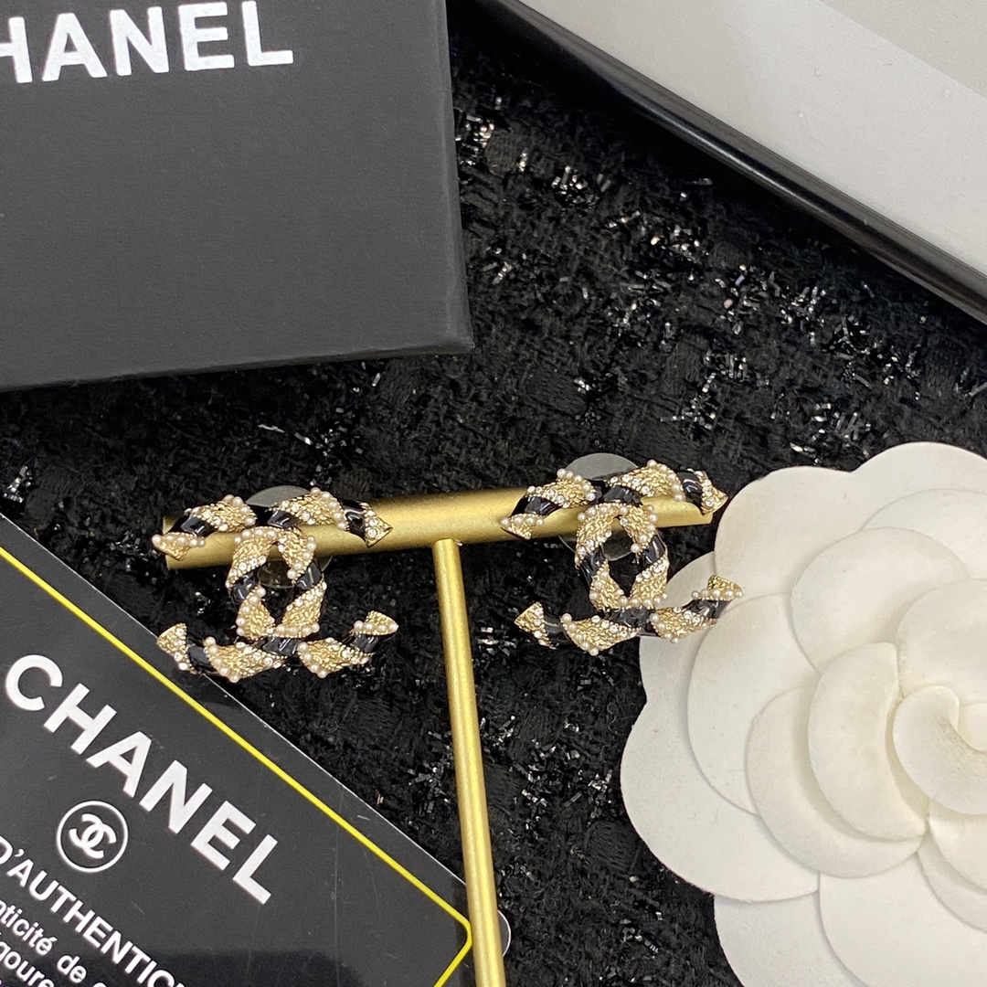 Chanel Earring
