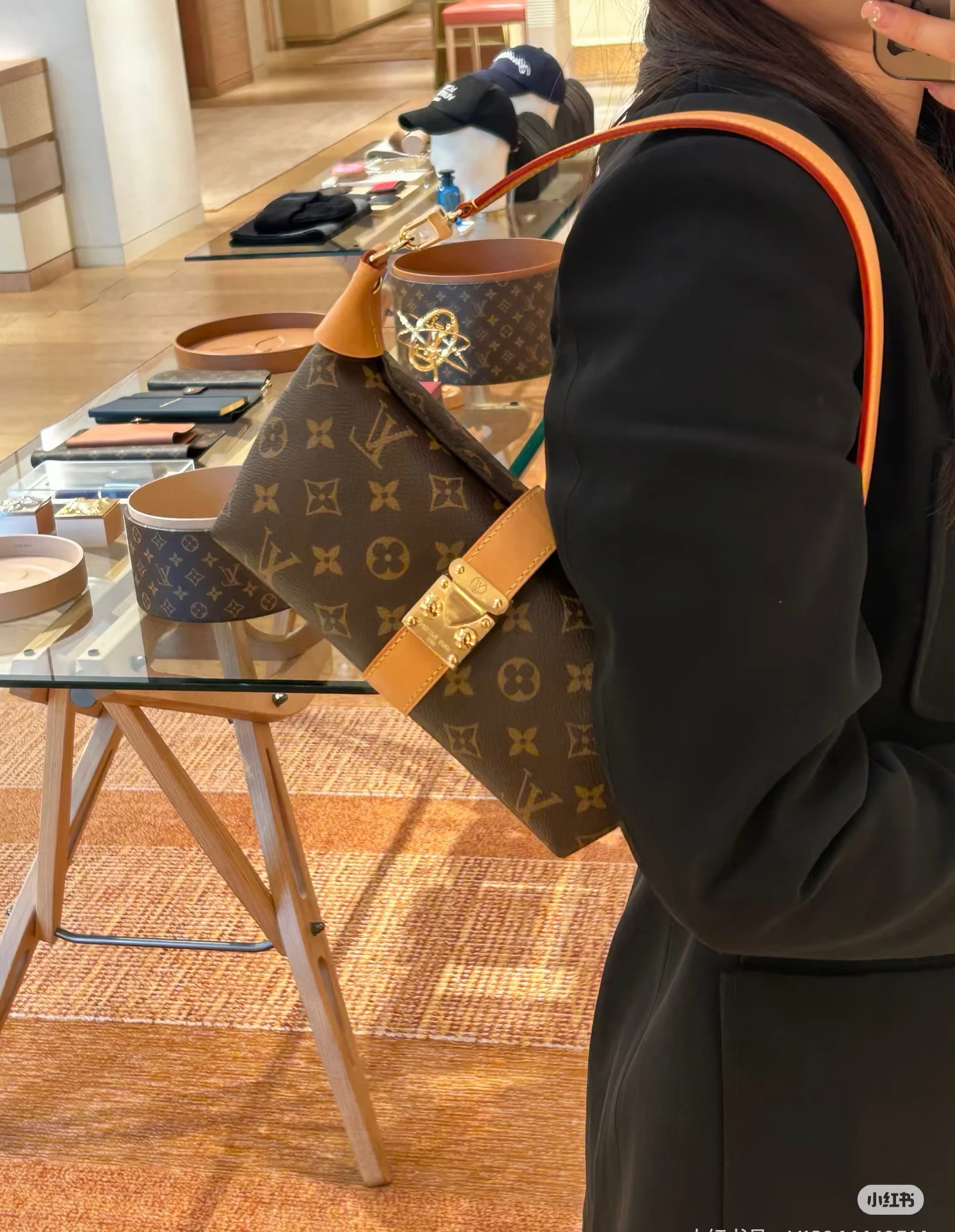 Louis Vuitton Pochette MIA