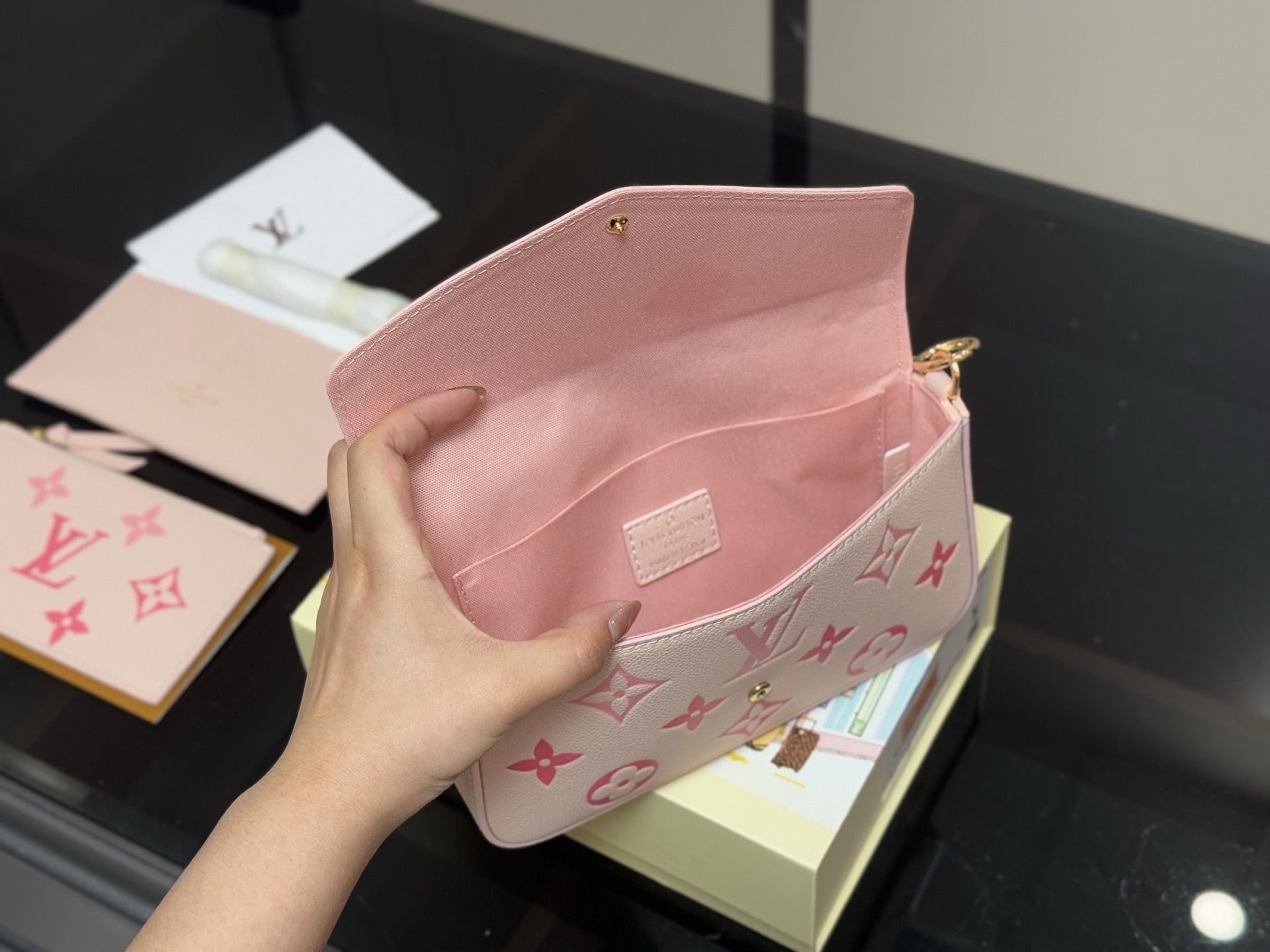 LV Felicie Pochette
