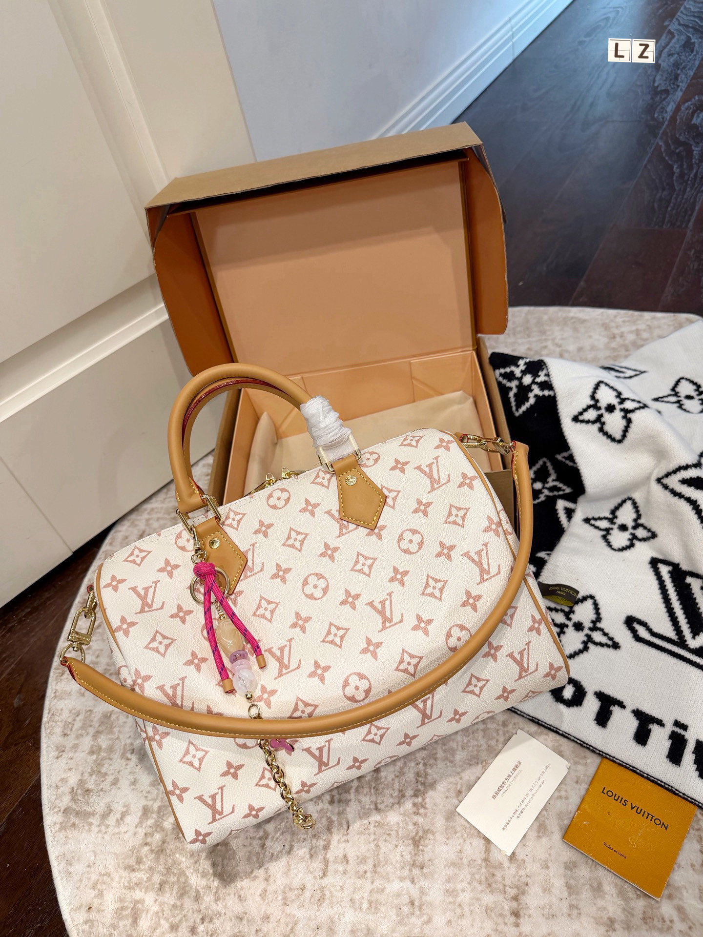 LV Keepall Bandouliere 30