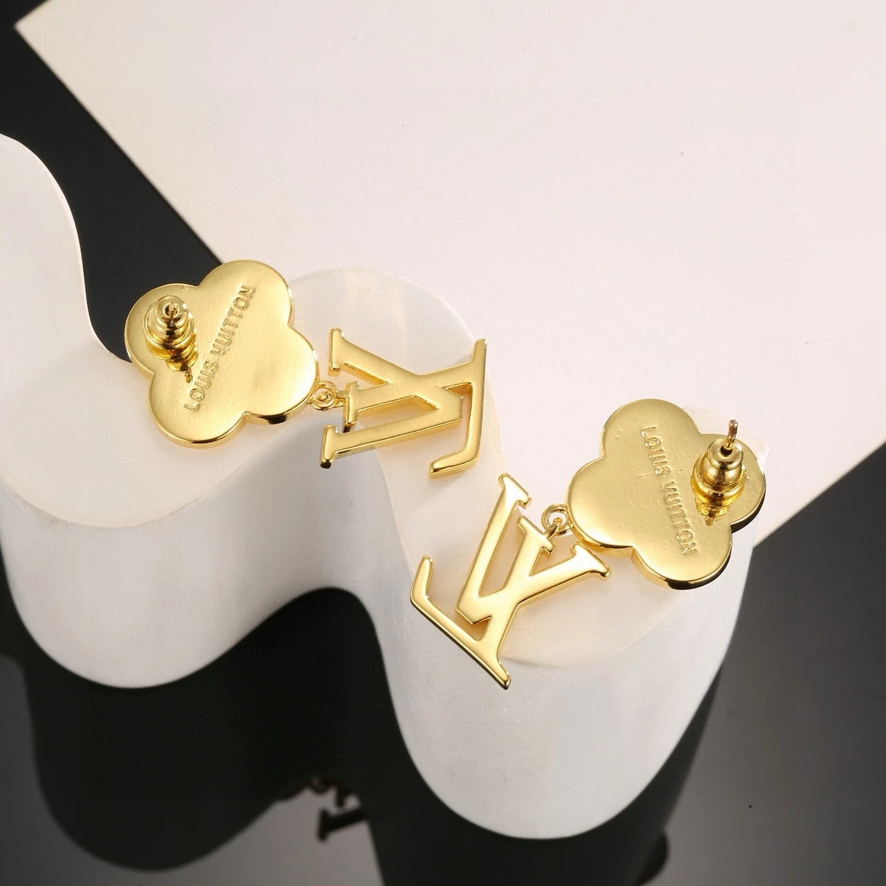 LV Earring