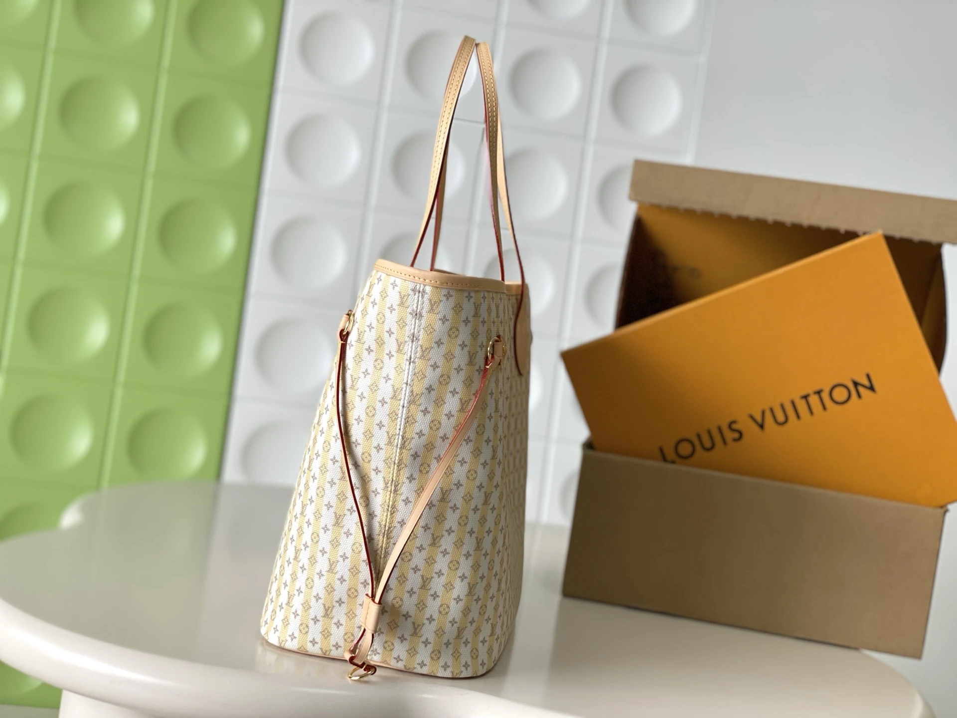 LV Stamp Neverfull