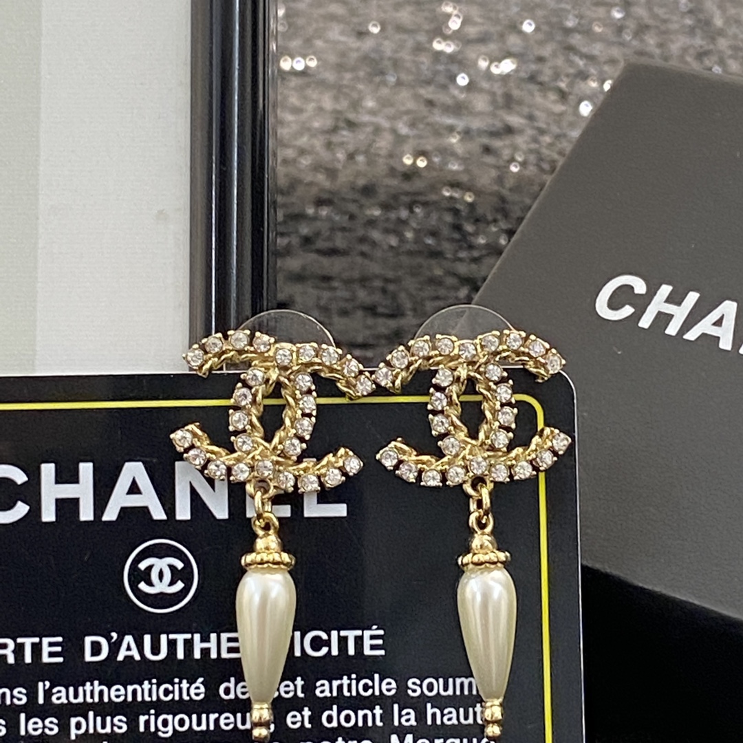 Chanel Earring
