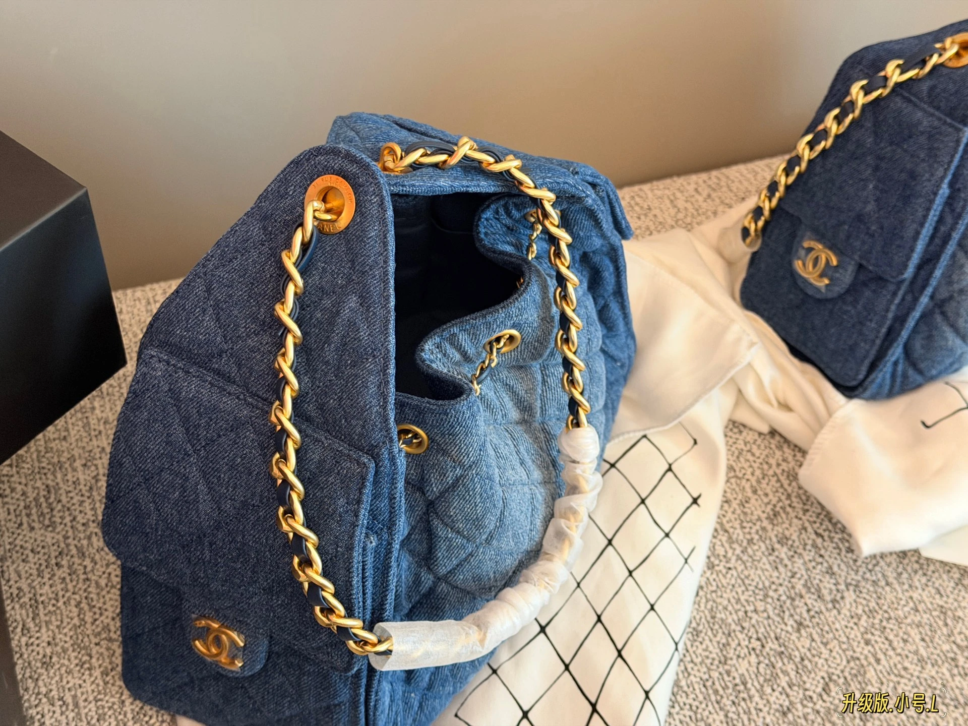 Chanel 25C hobo bag
