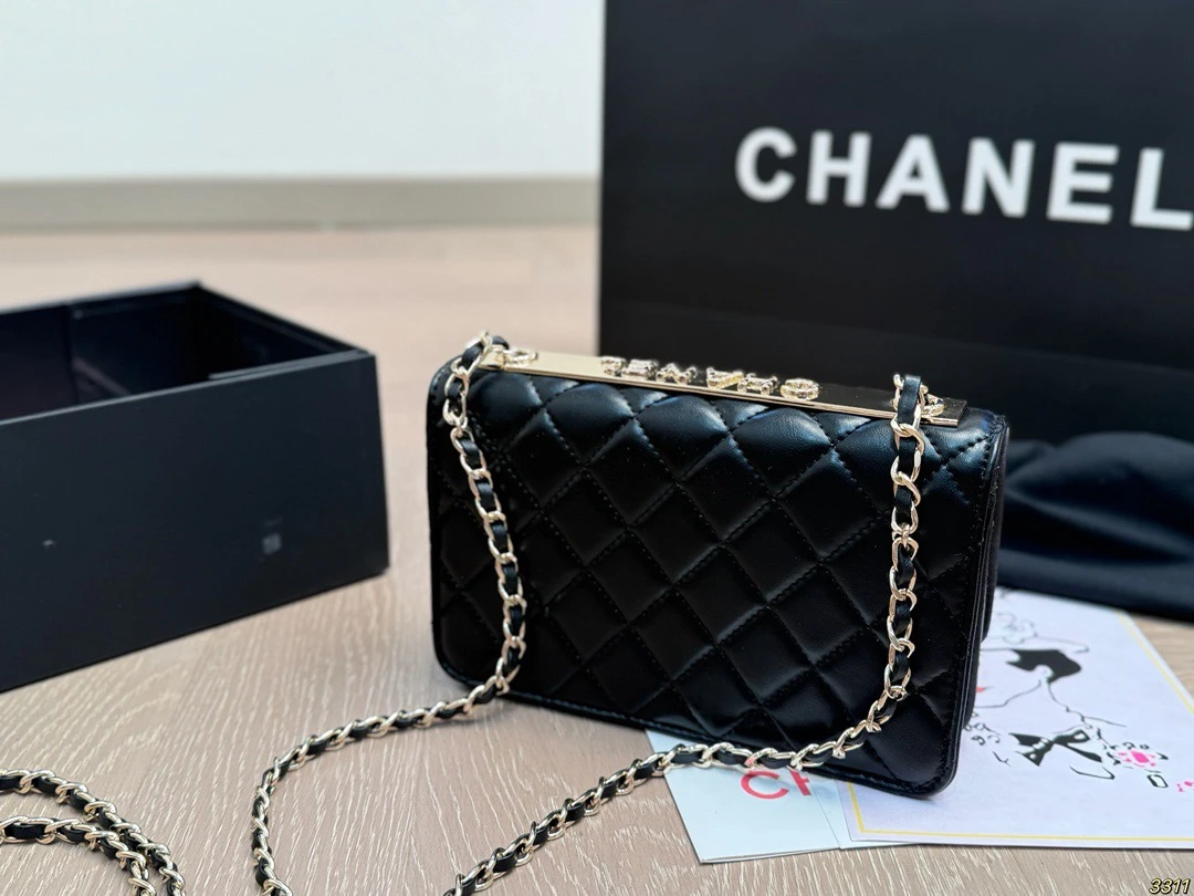 Chanel Trendy Woc