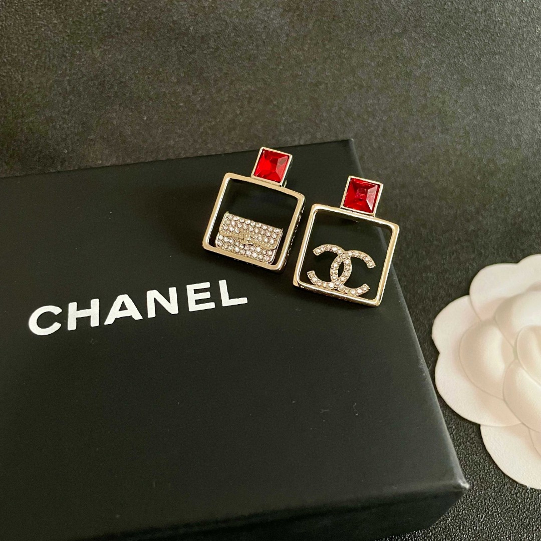 Chanel Earring 7