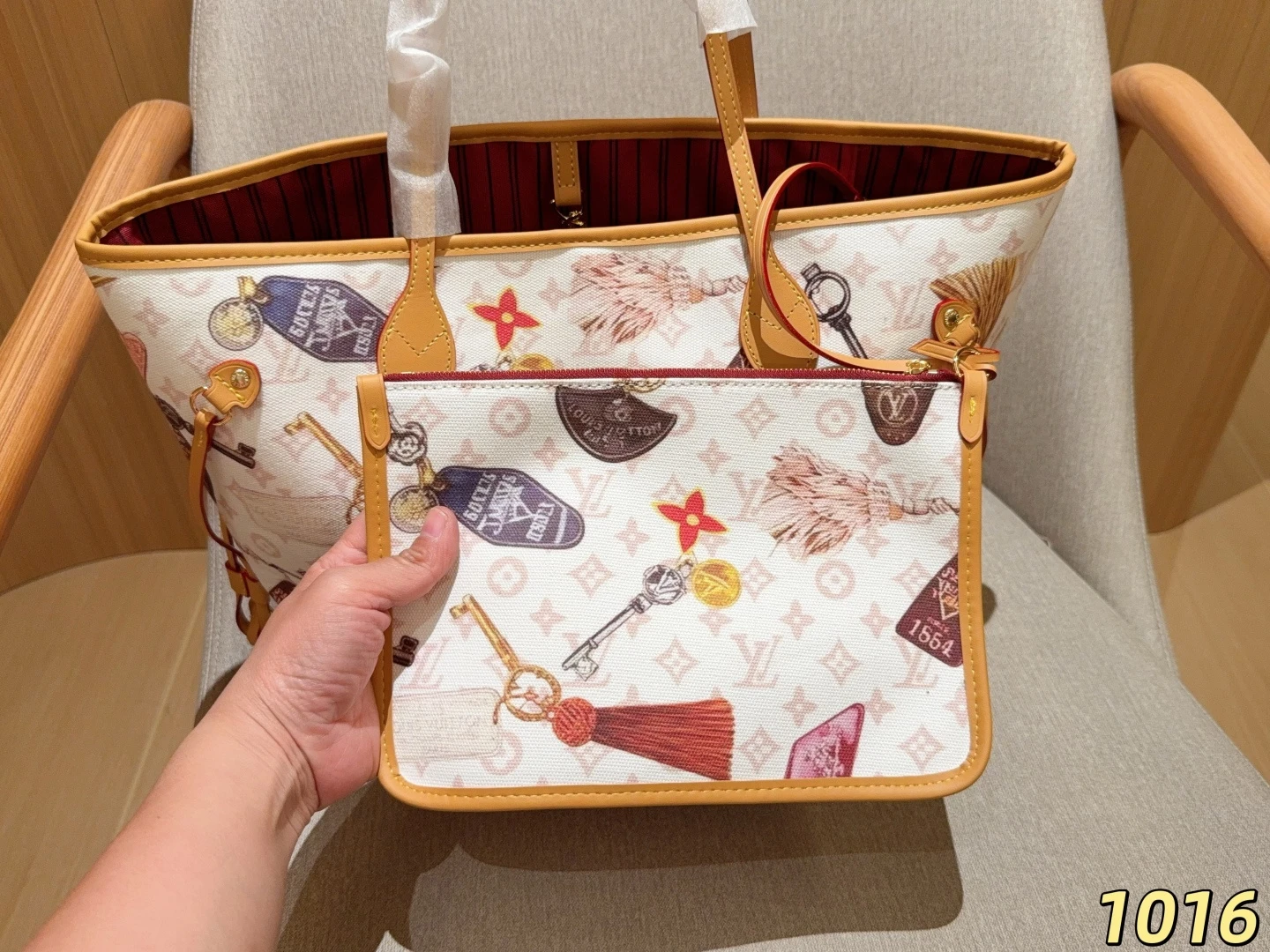 LV Neverfull