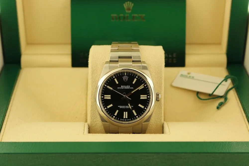 OYSTER PERPETUAL 124300 Series（Black dial）