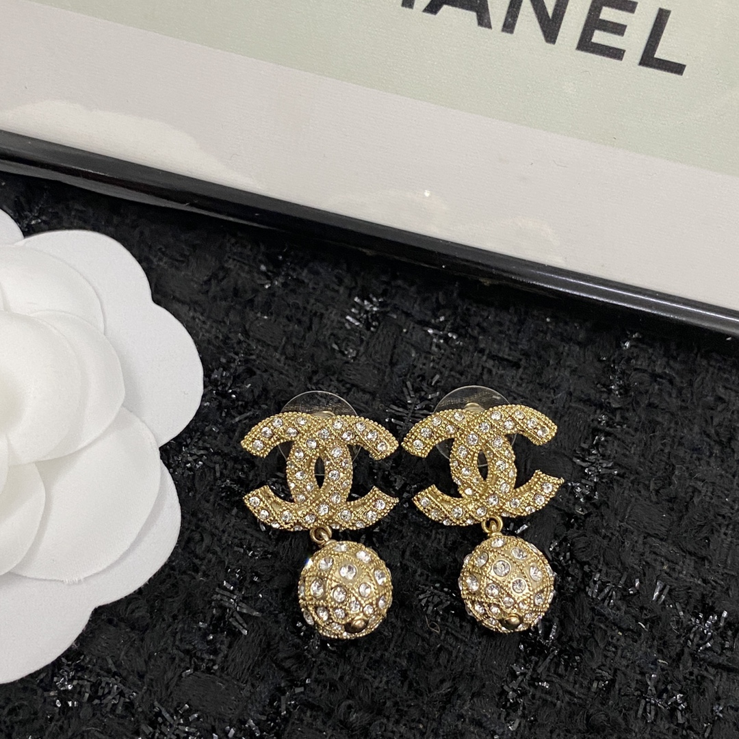 Chanel Earring