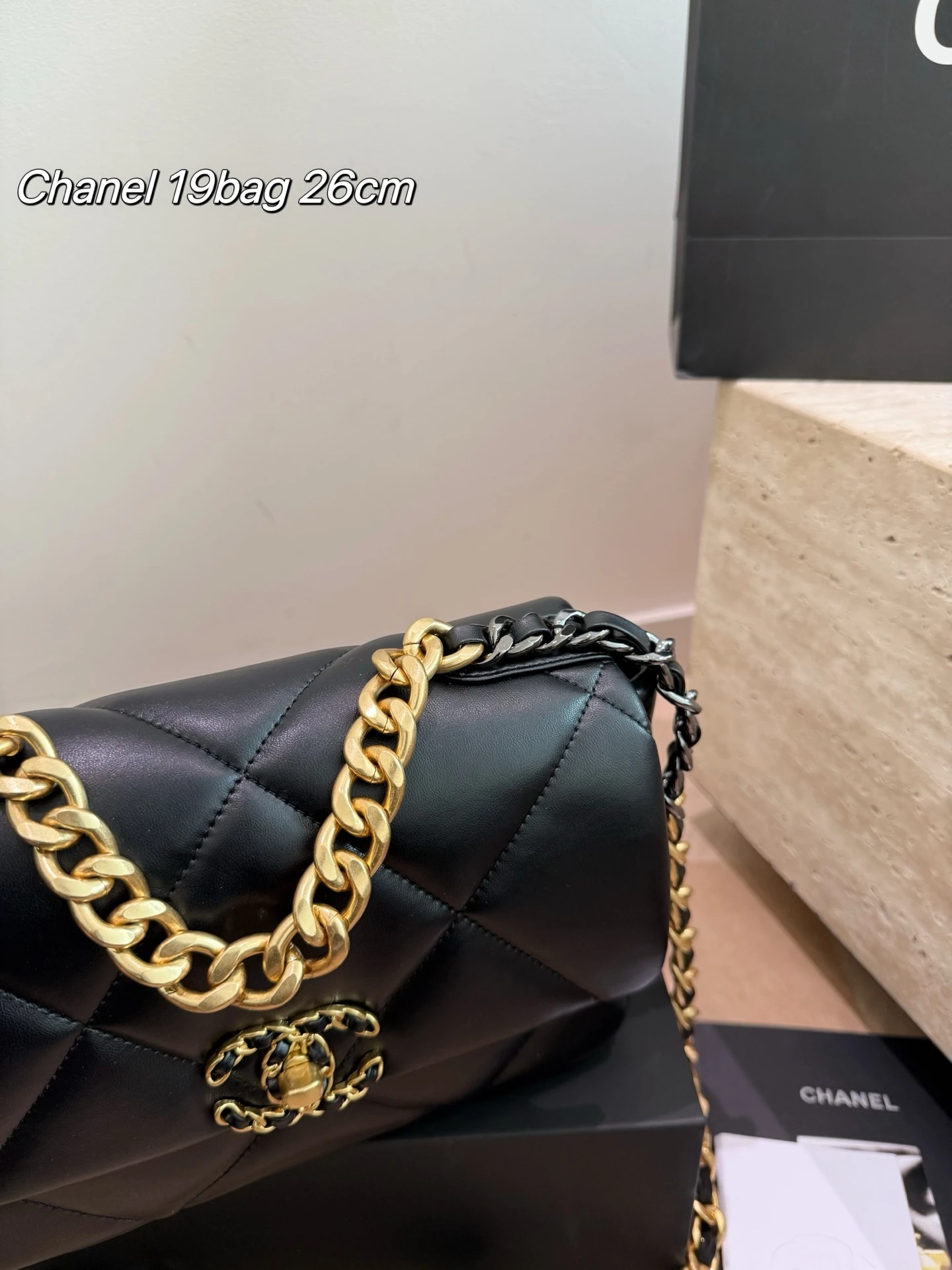 Chanel 19bag