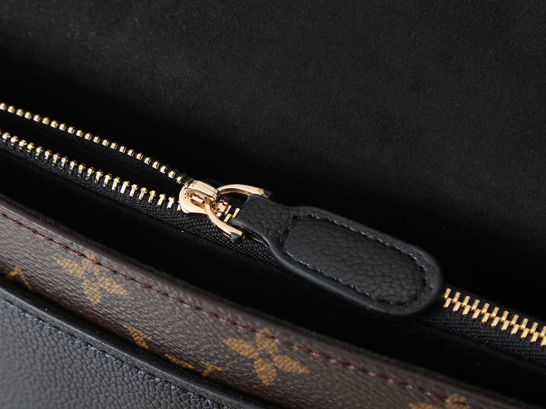 LV Victoire Chain Bag