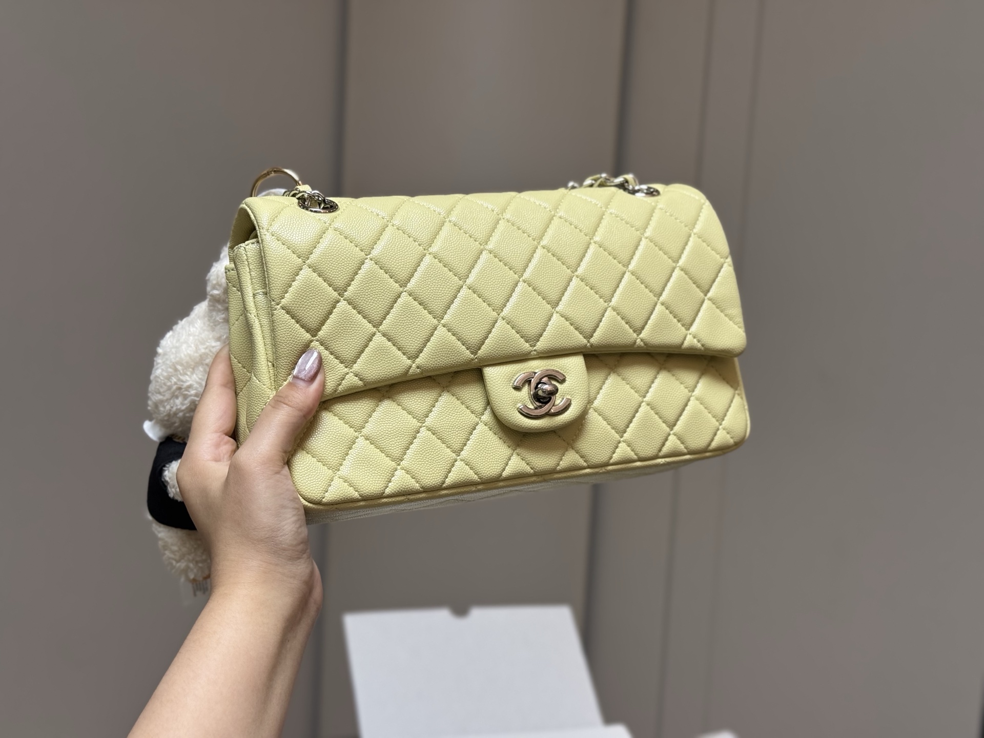 Chanel cf chain bag 25cm
