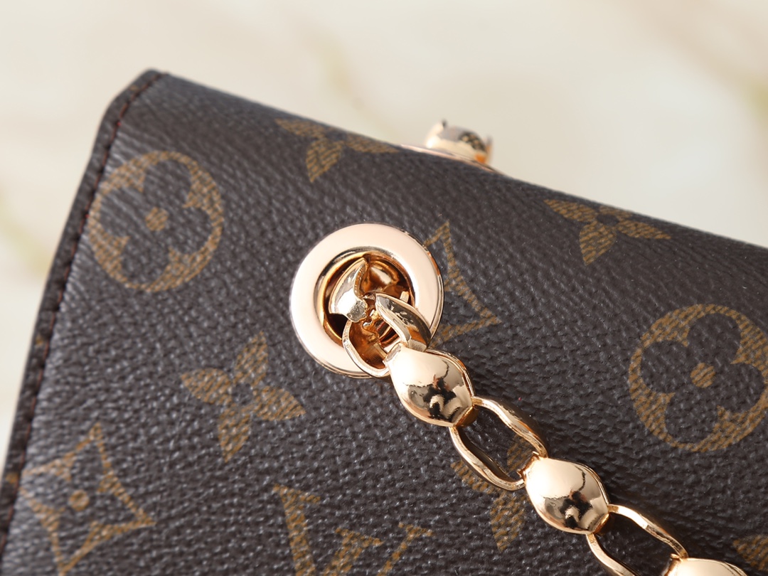 LV Victoire Chain Bag