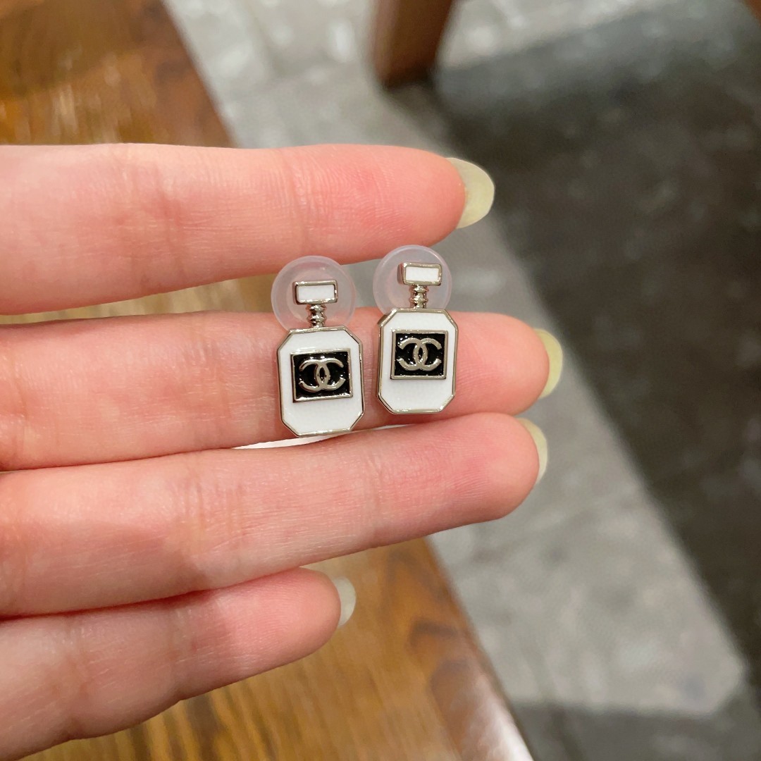 Chanel Earring 5