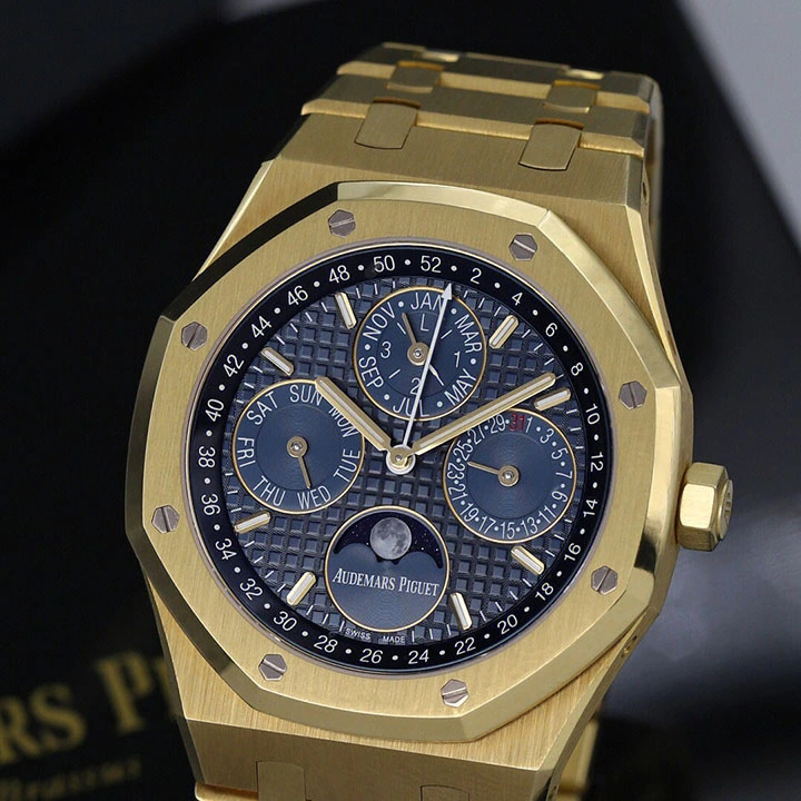 Royal Oak Perpetual Calendar 26574BA.OO.1220BA.01