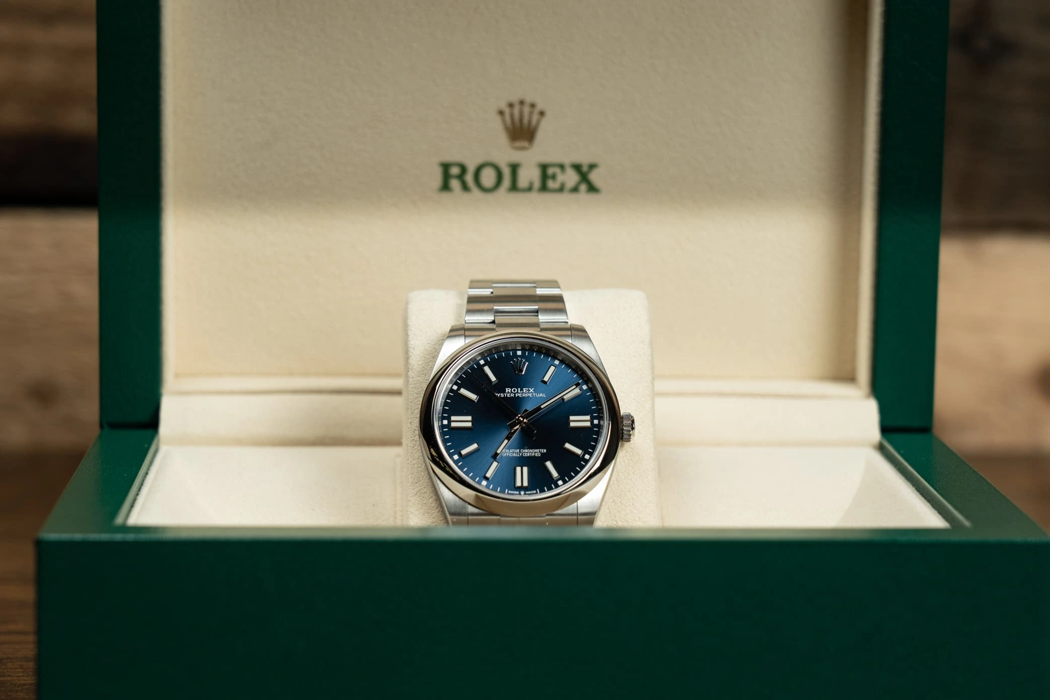 OYSTER PERPETUAL 124300 Series(Blue table)