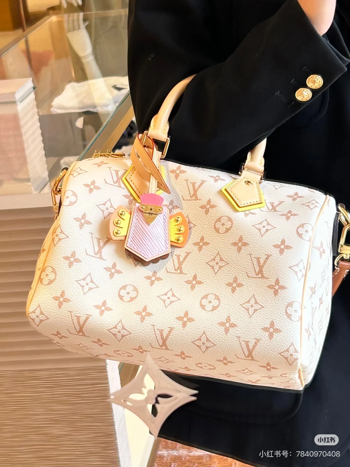 LV Keepall Bandouliere 30