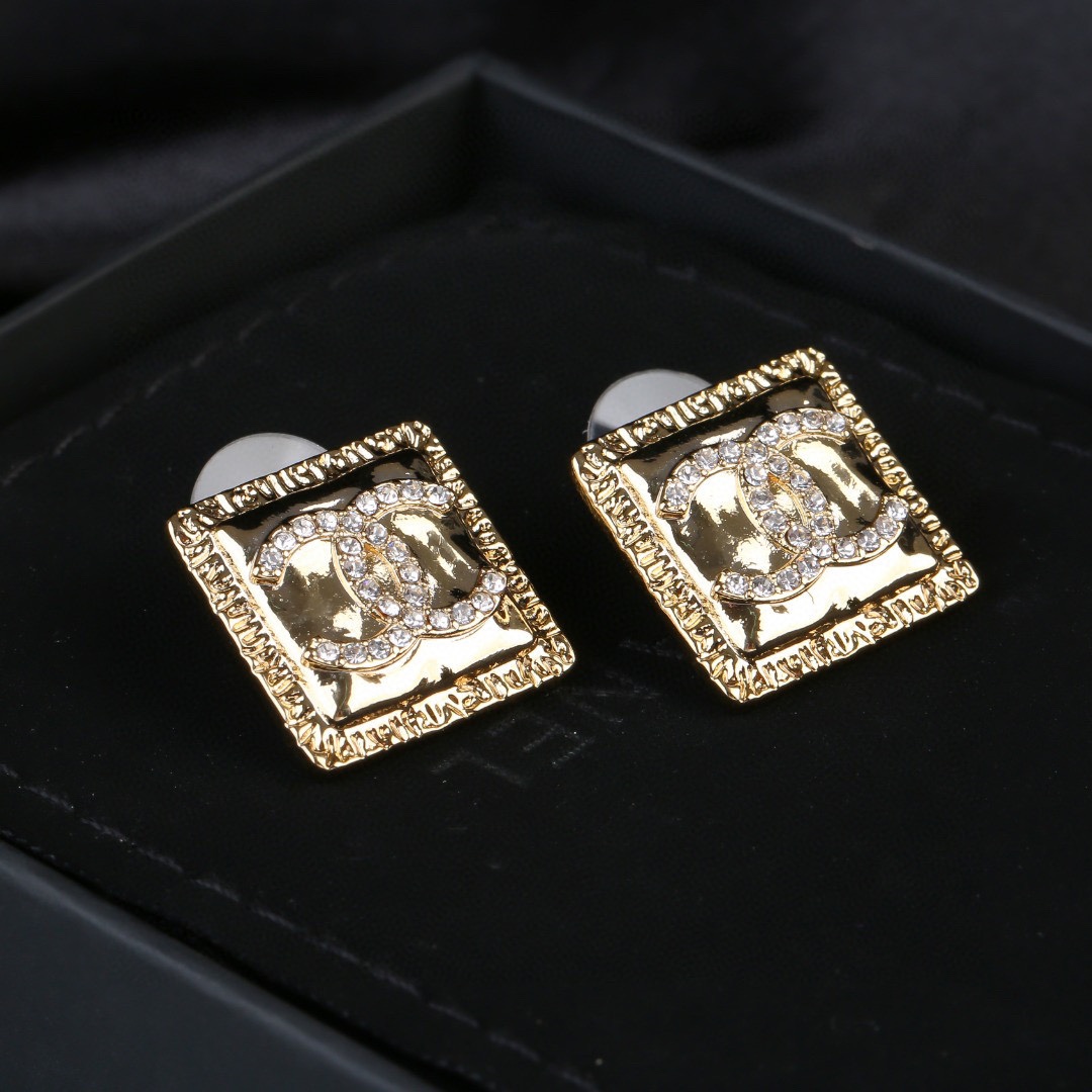 Chanel Earring