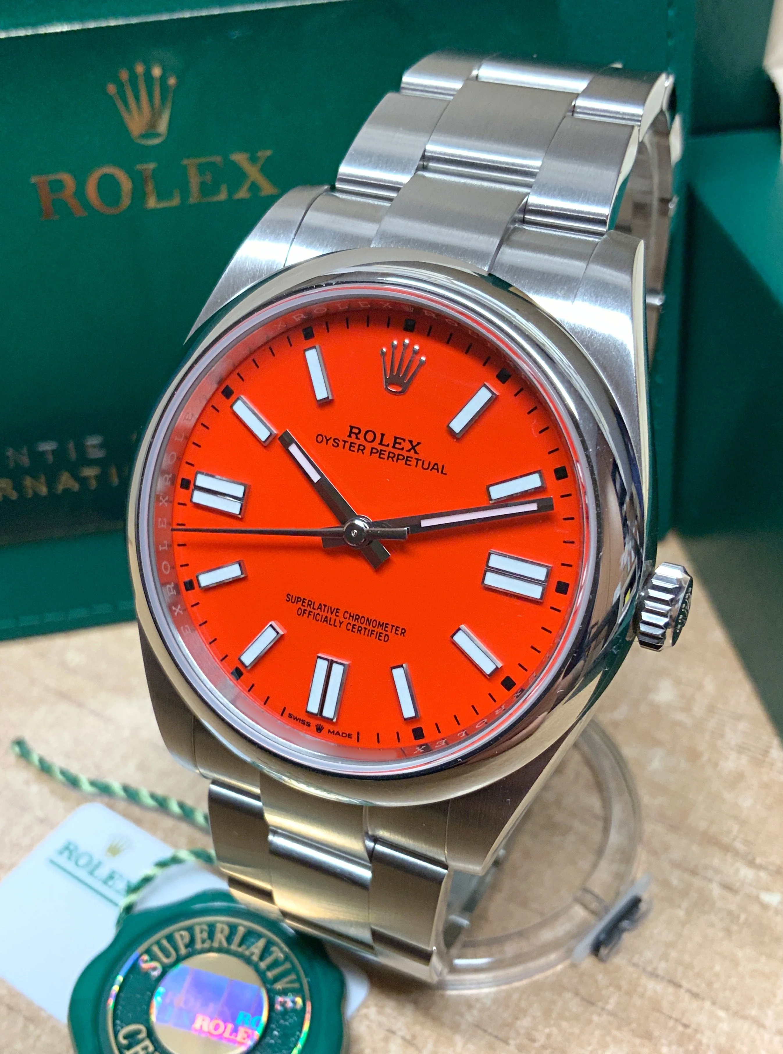 OYSTER PERPETUAL 124300 Series(orange)